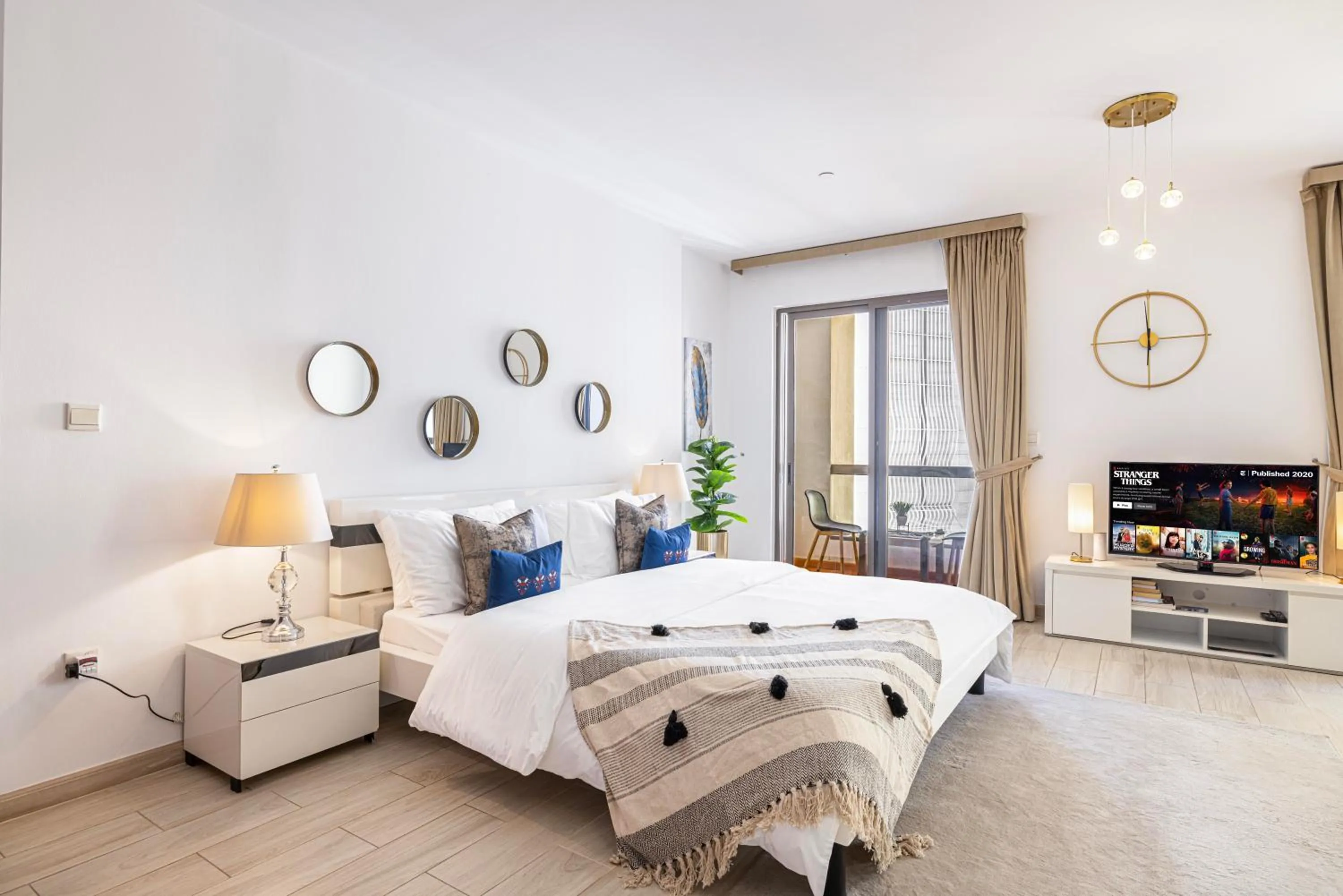 Bed in Sound of the Waves in JBR by Lagom