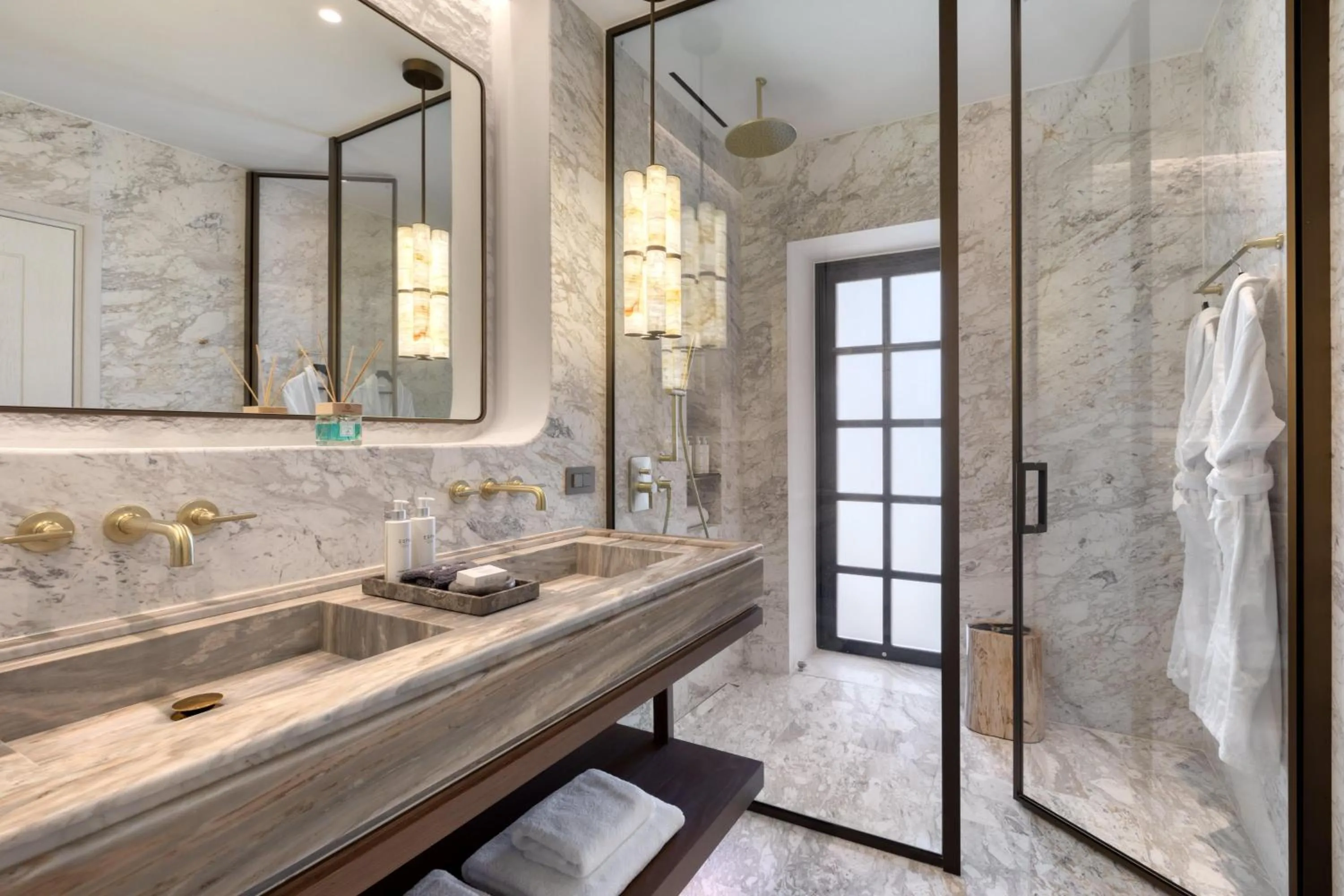 Bathroom in Sandblu Santorini, LXR Hotels & Resorts