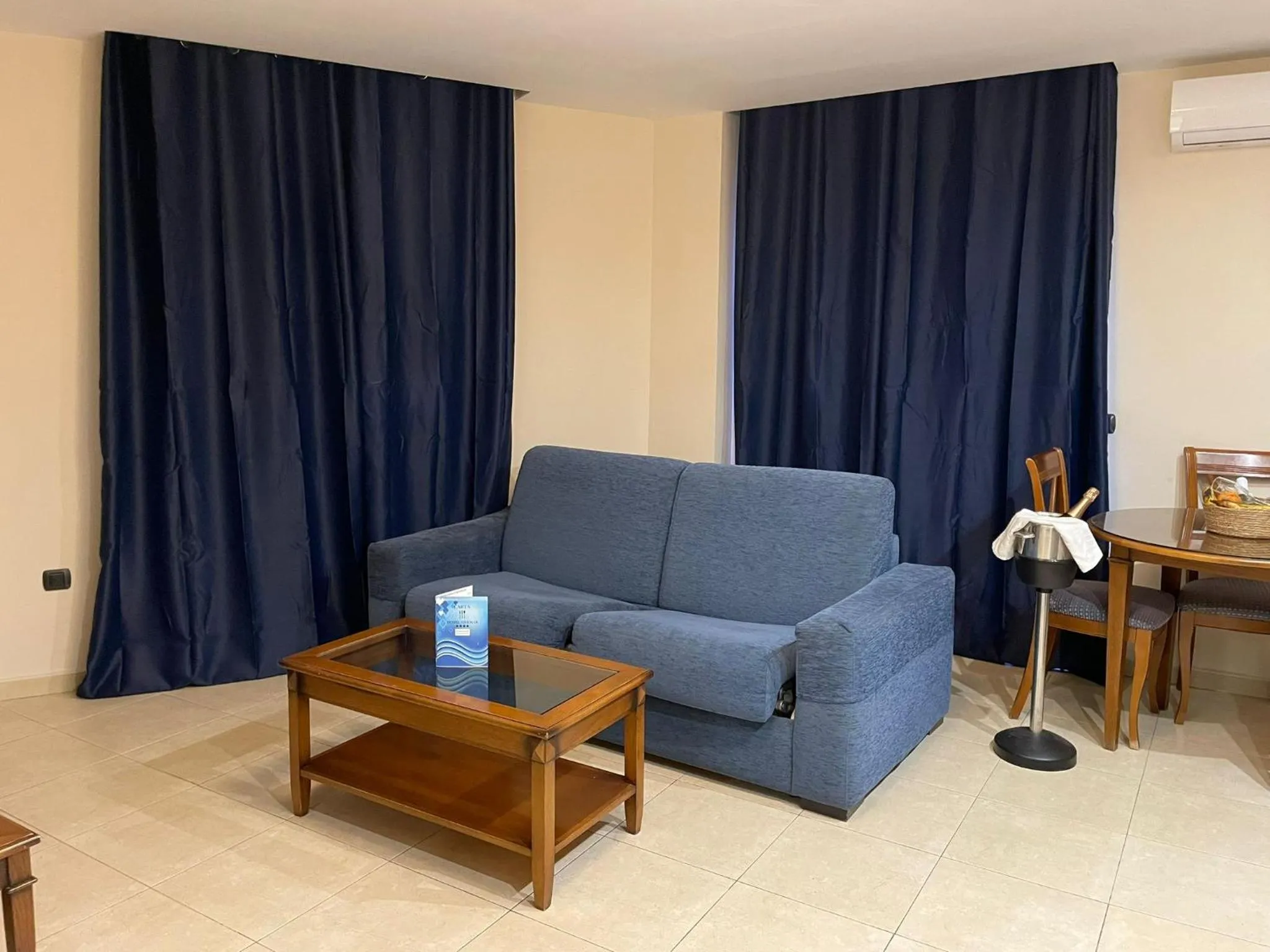 Living room in Hotel ViveMar