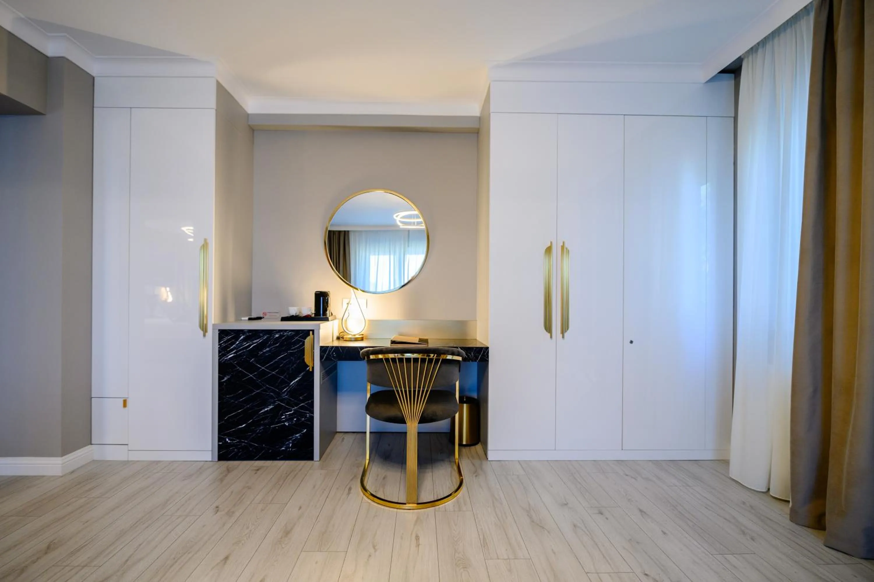 Breakfast in Elitte Inn & Suites