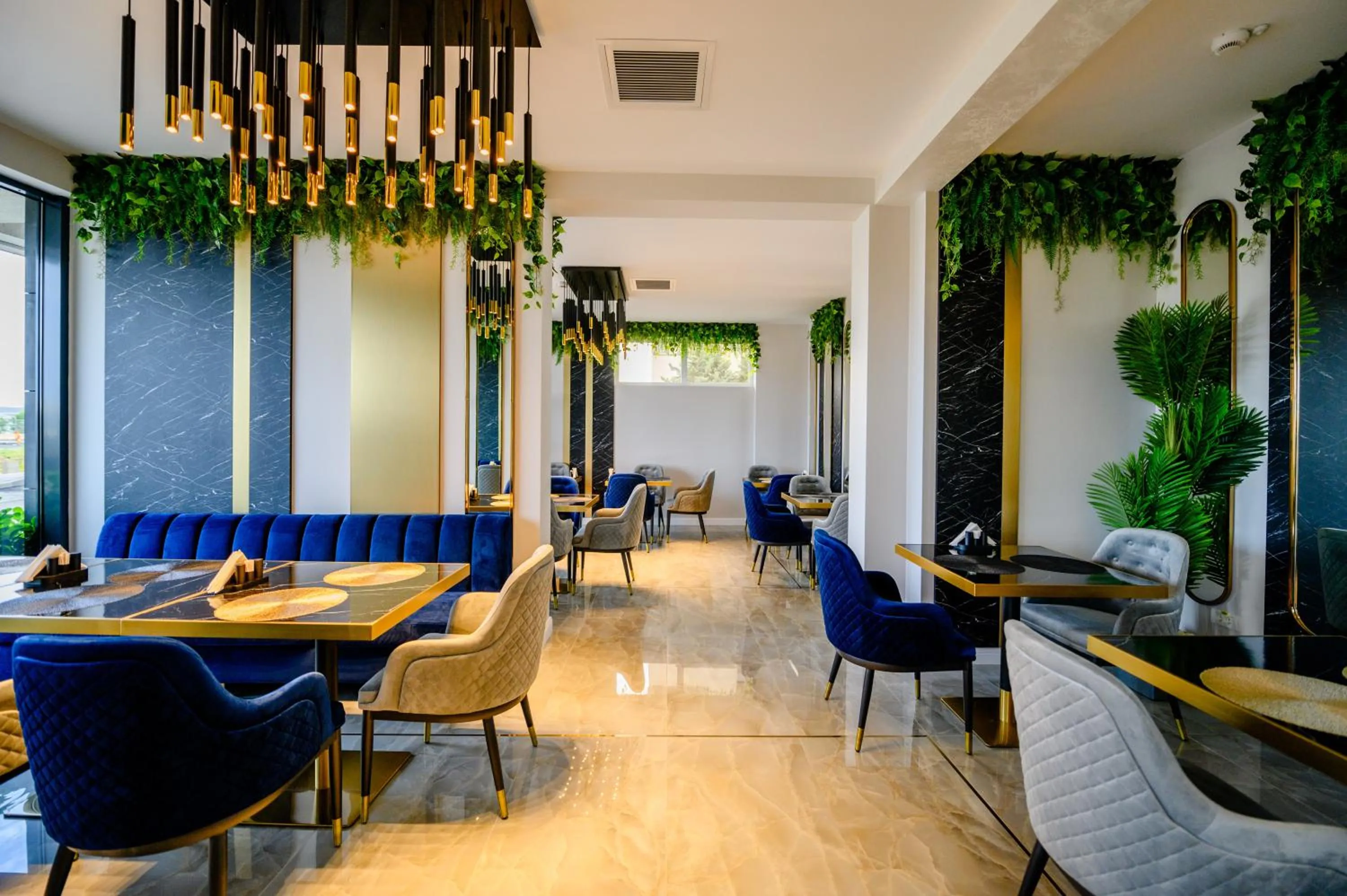 Restaurant/places to eat in Elitte Inn & Suites