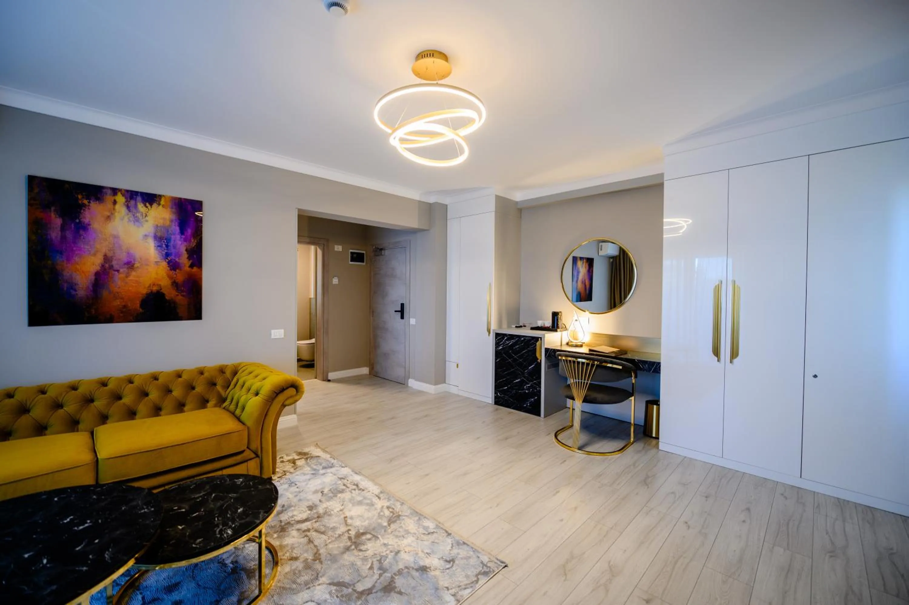 TV and multimedia in Elitte Inn & Suites