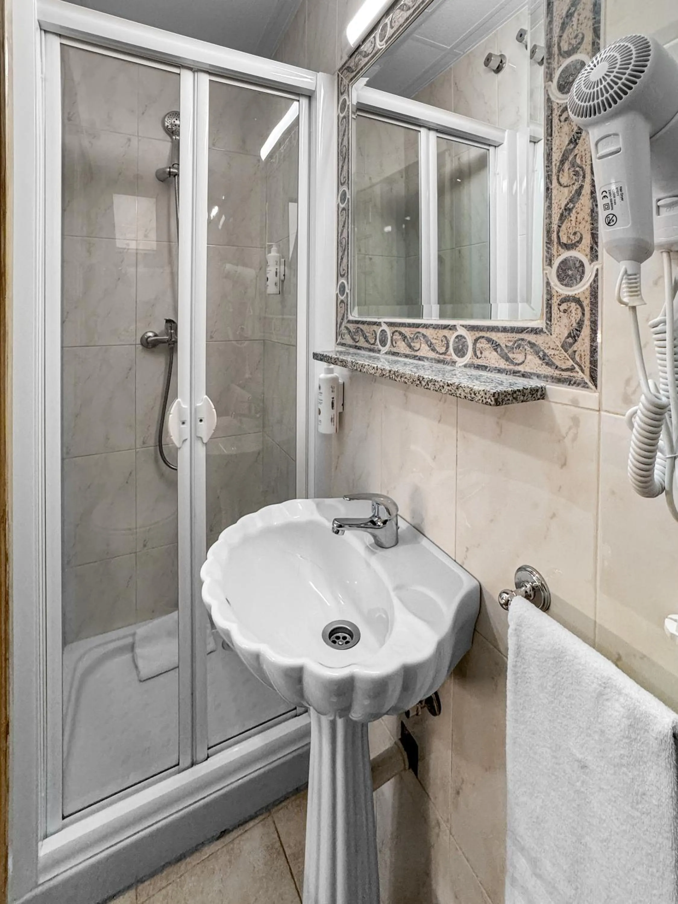 Bathroom in Vas Málaga Ciudad