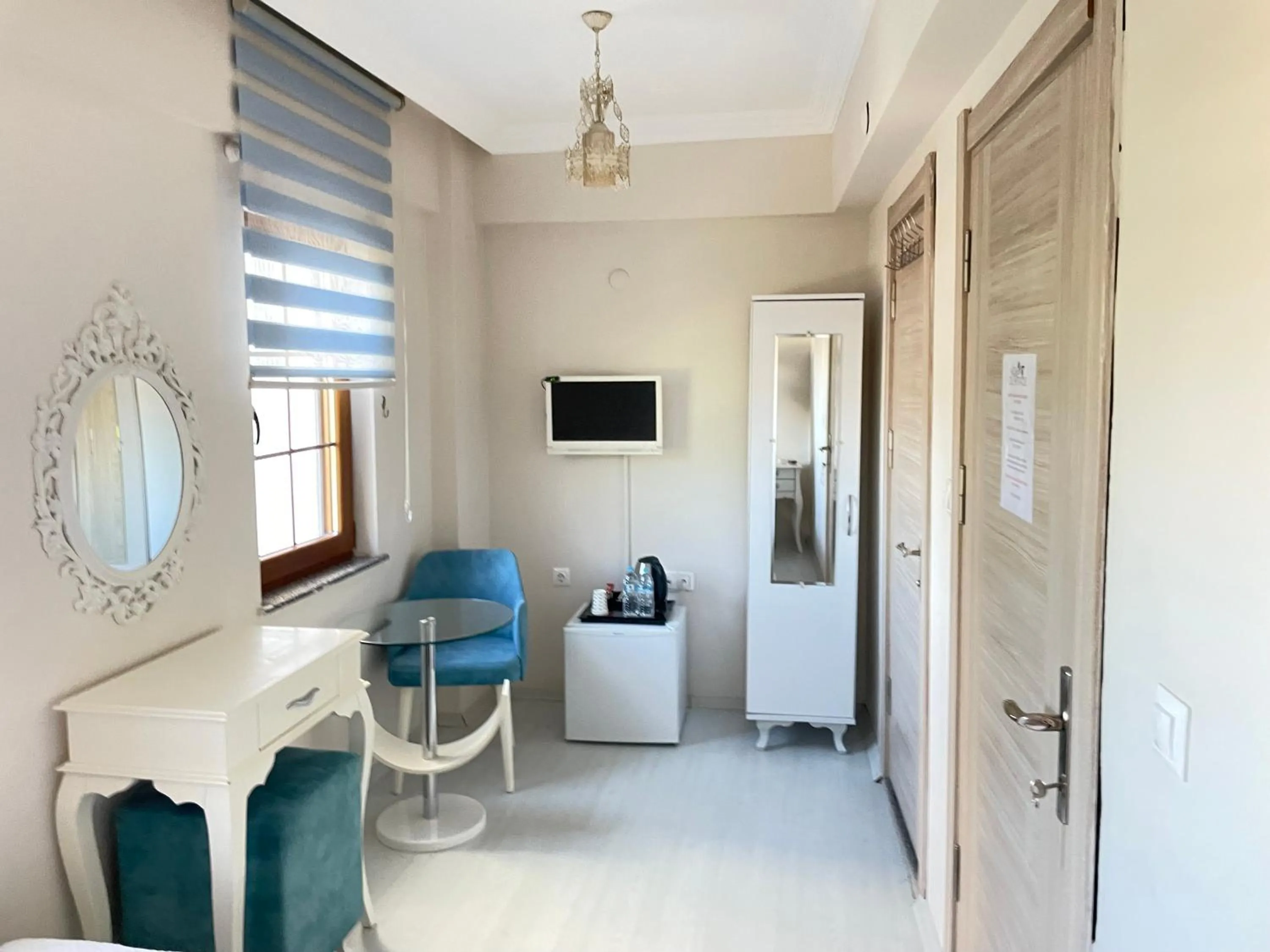 Photo of the whole room in Ada Olympos Otel