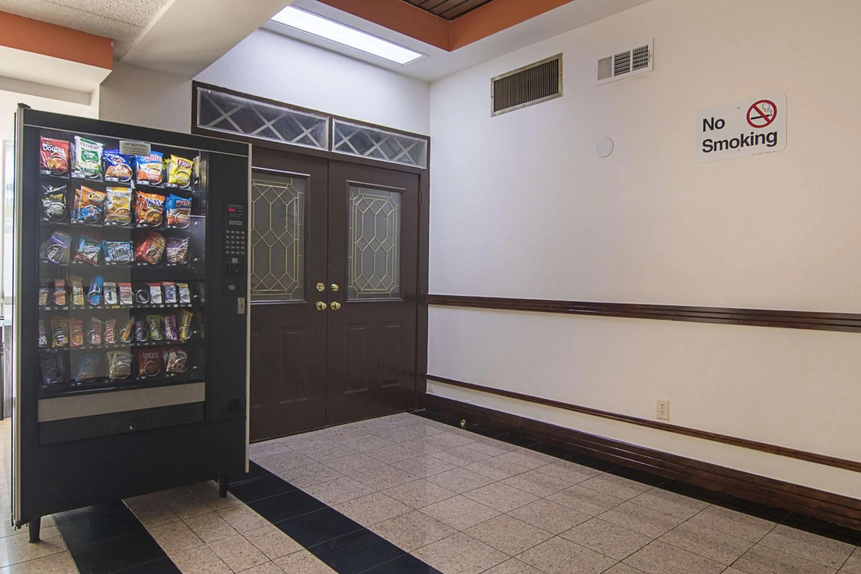 Property building in Motel 6-Decatur, GA