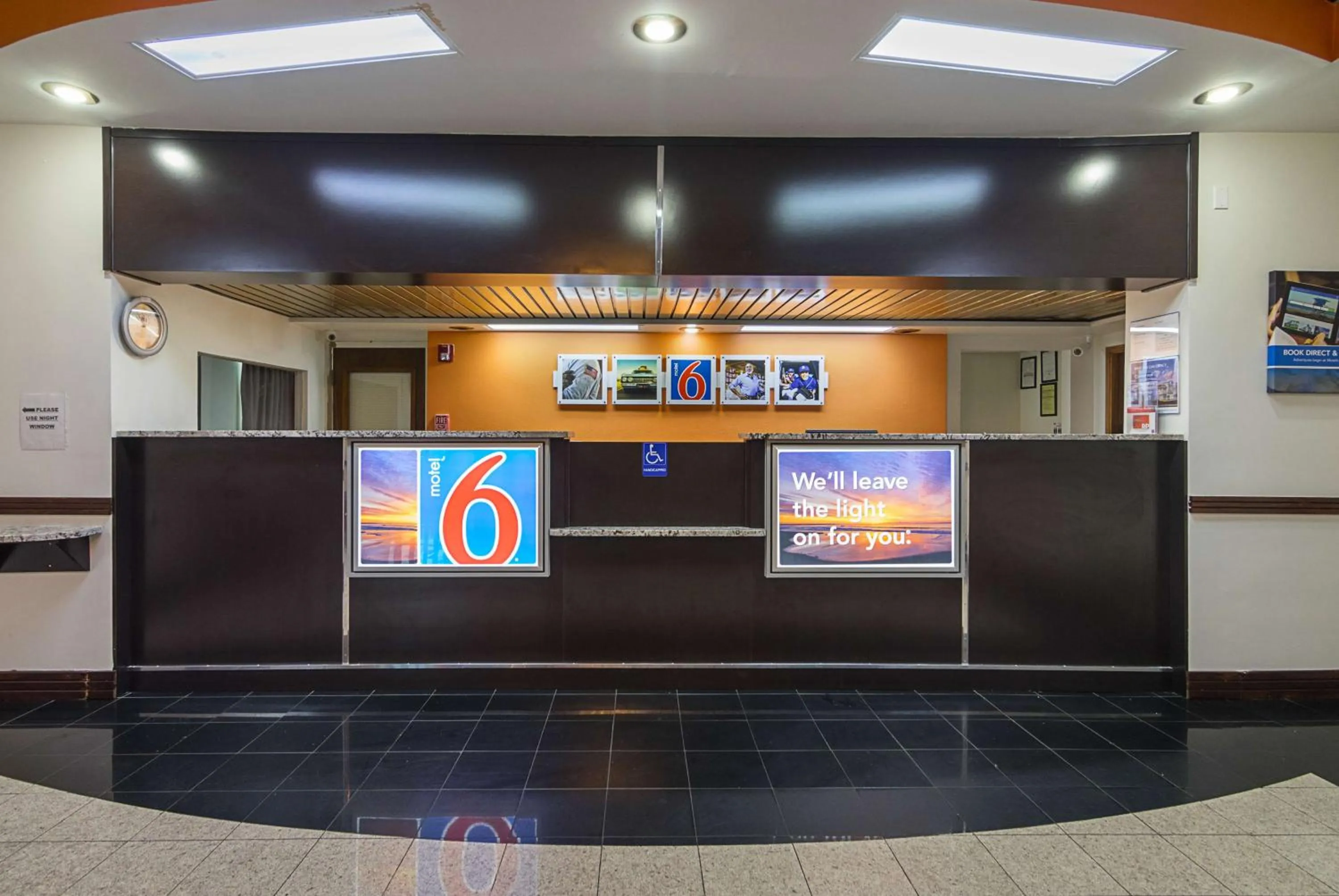 Lobby or reception in Motel 6-Decatur, GA