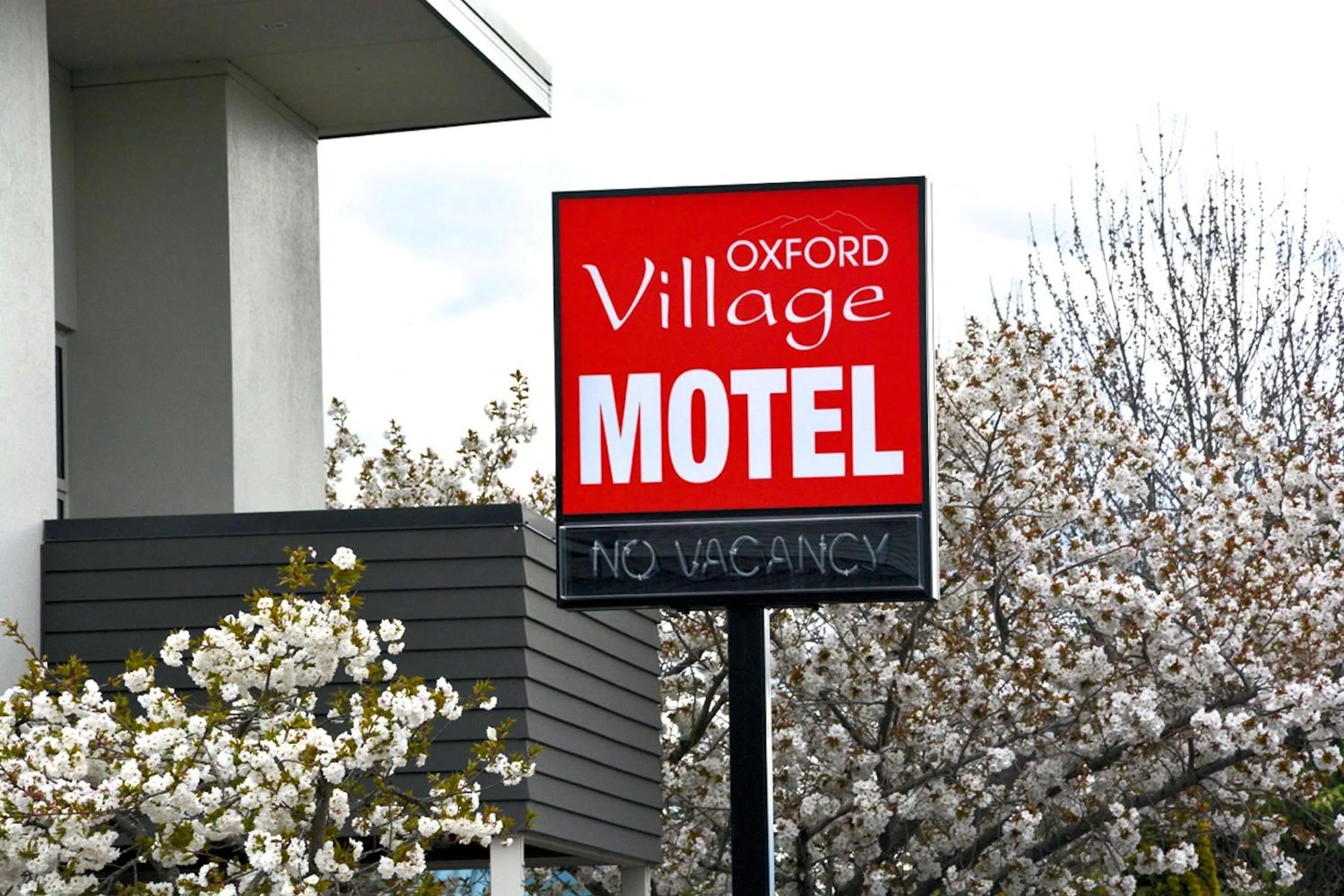 Spring in Oxford Village Motels