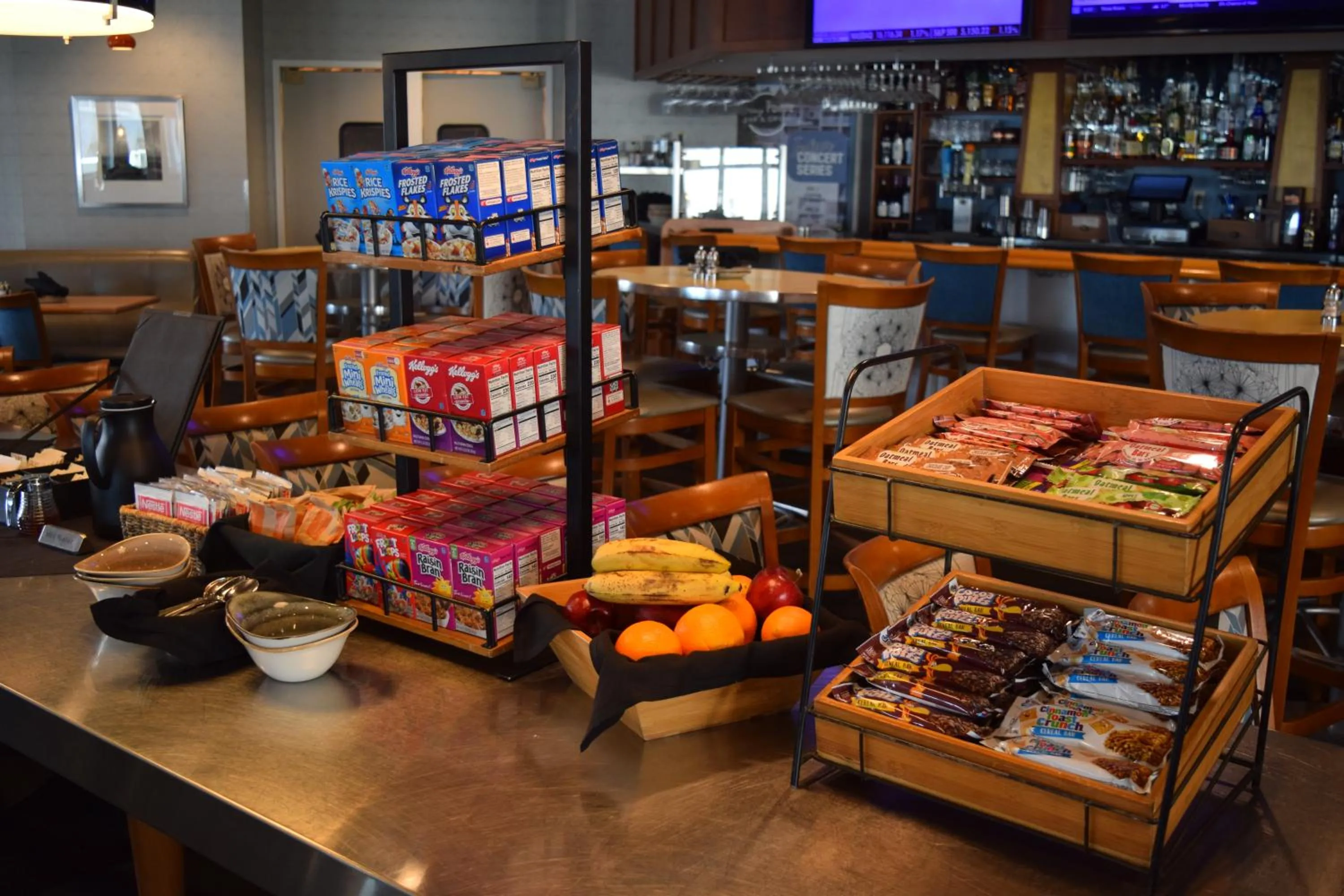 Breakfast in Bay Pointe Inn