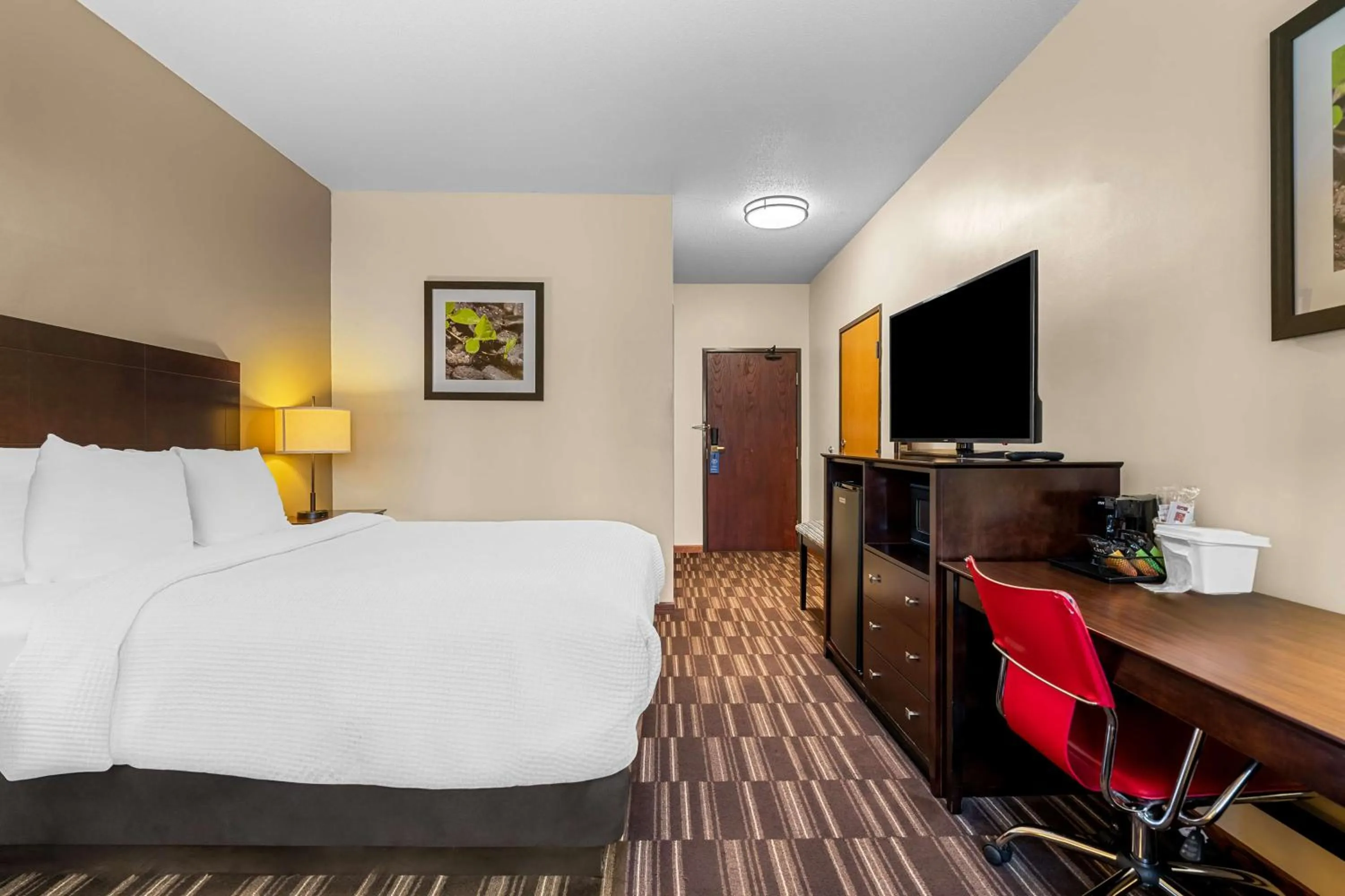 Bedroom, Bed in Best Western University Inn