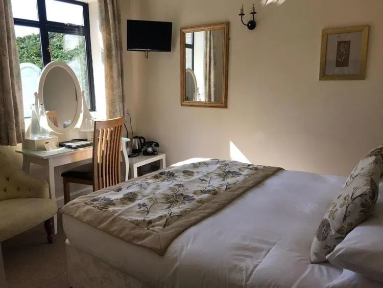Bedroom, Bed in Stanton Manor Hotel