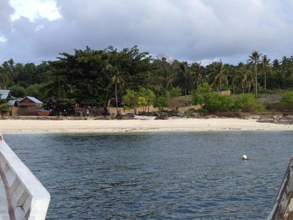 Beach in Liwayway sa Bohol Pamilacan Resort