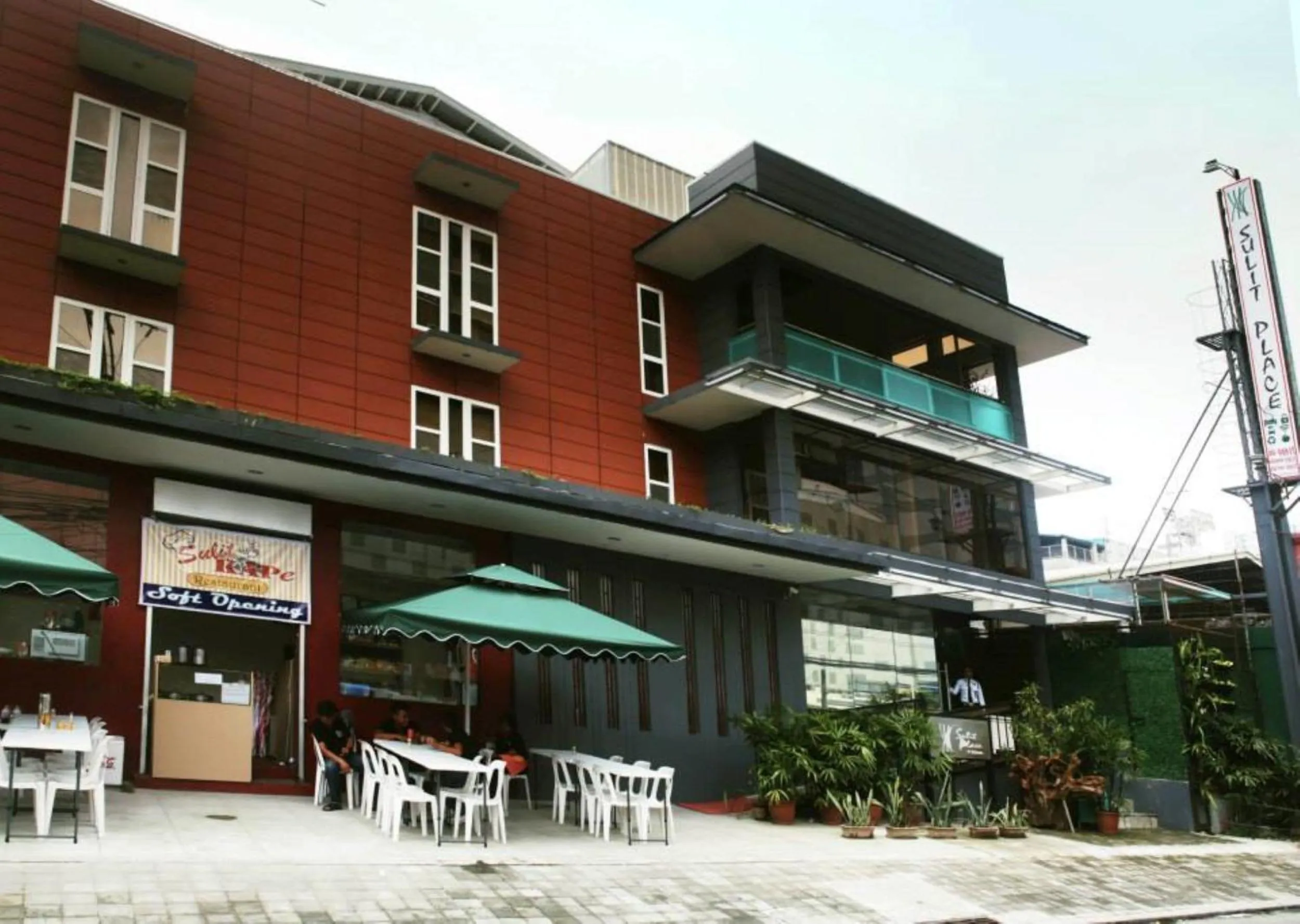 Facade/entrance in Sulit Place