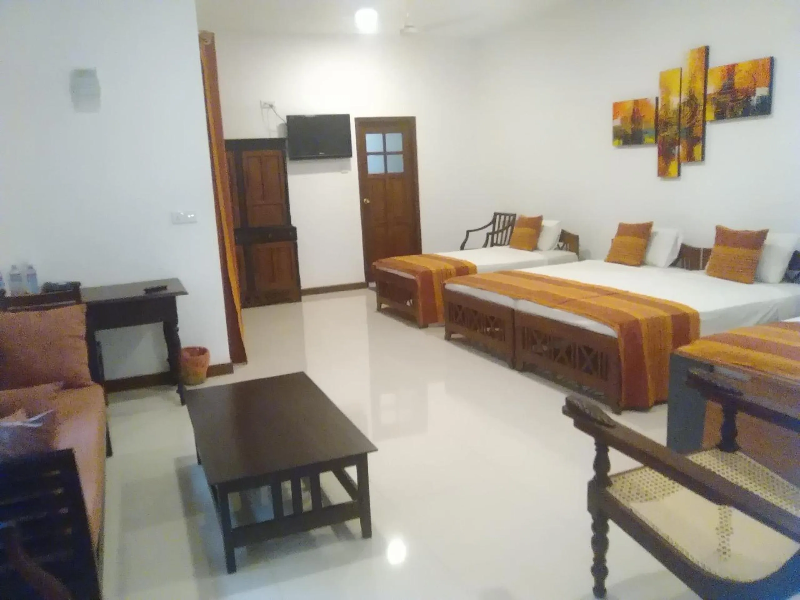 Bedroom, Bed in Hotel Sunflower