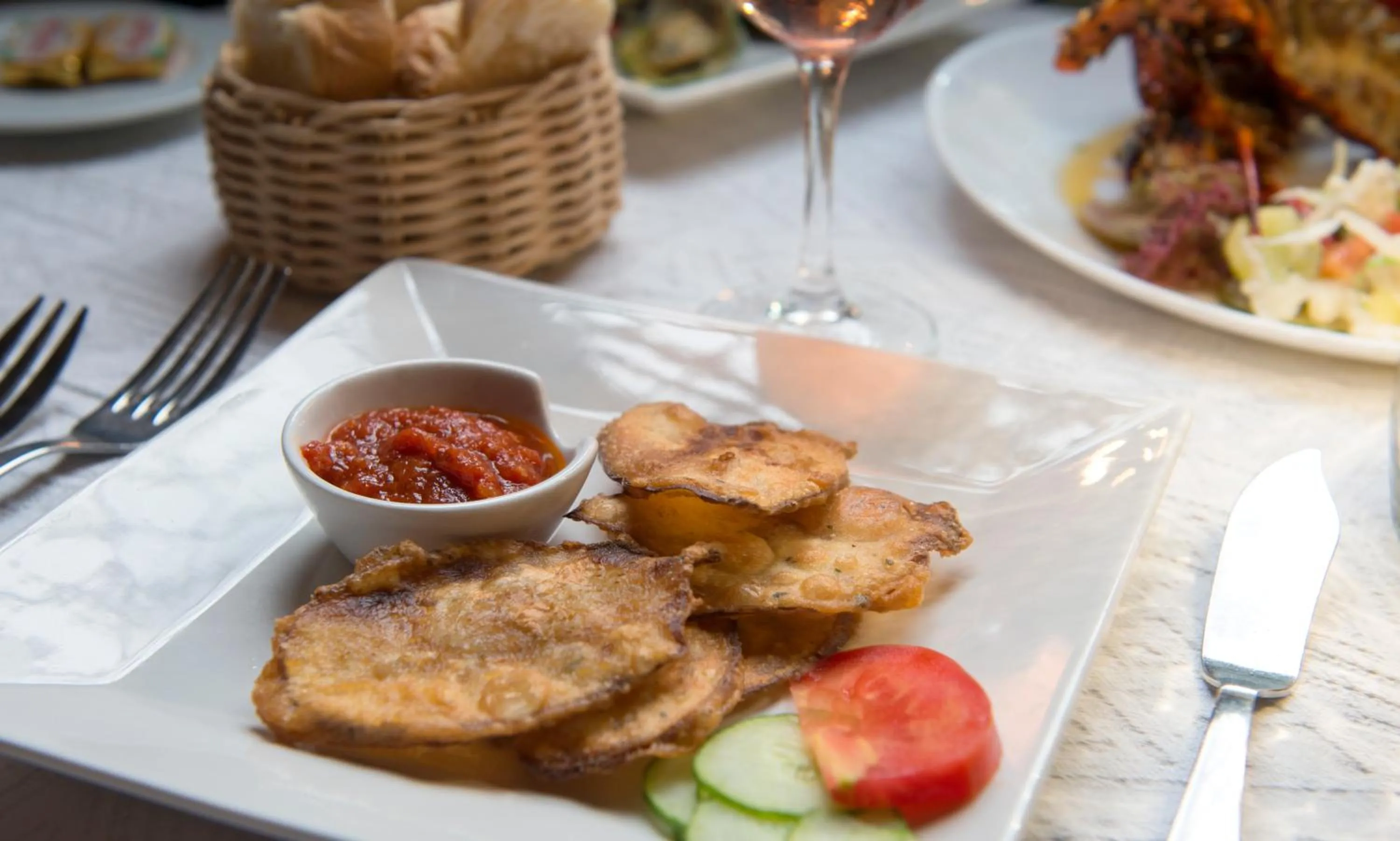 Food and drinks in Auberge d'Anse Boileau & Restaurant Chez Plume