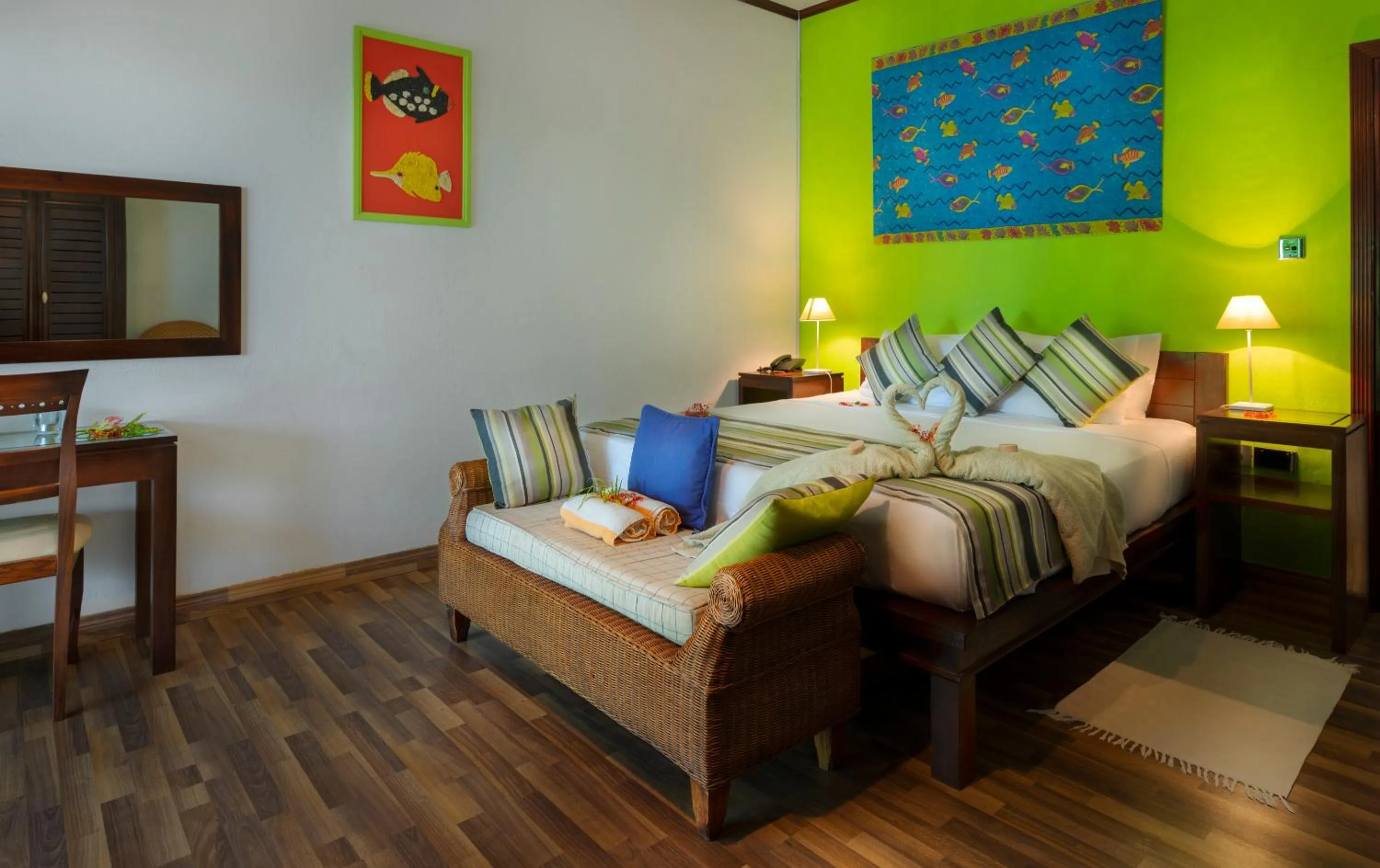 Bed in Auberge d'Anse Boileau & Restaurant Chez Plume