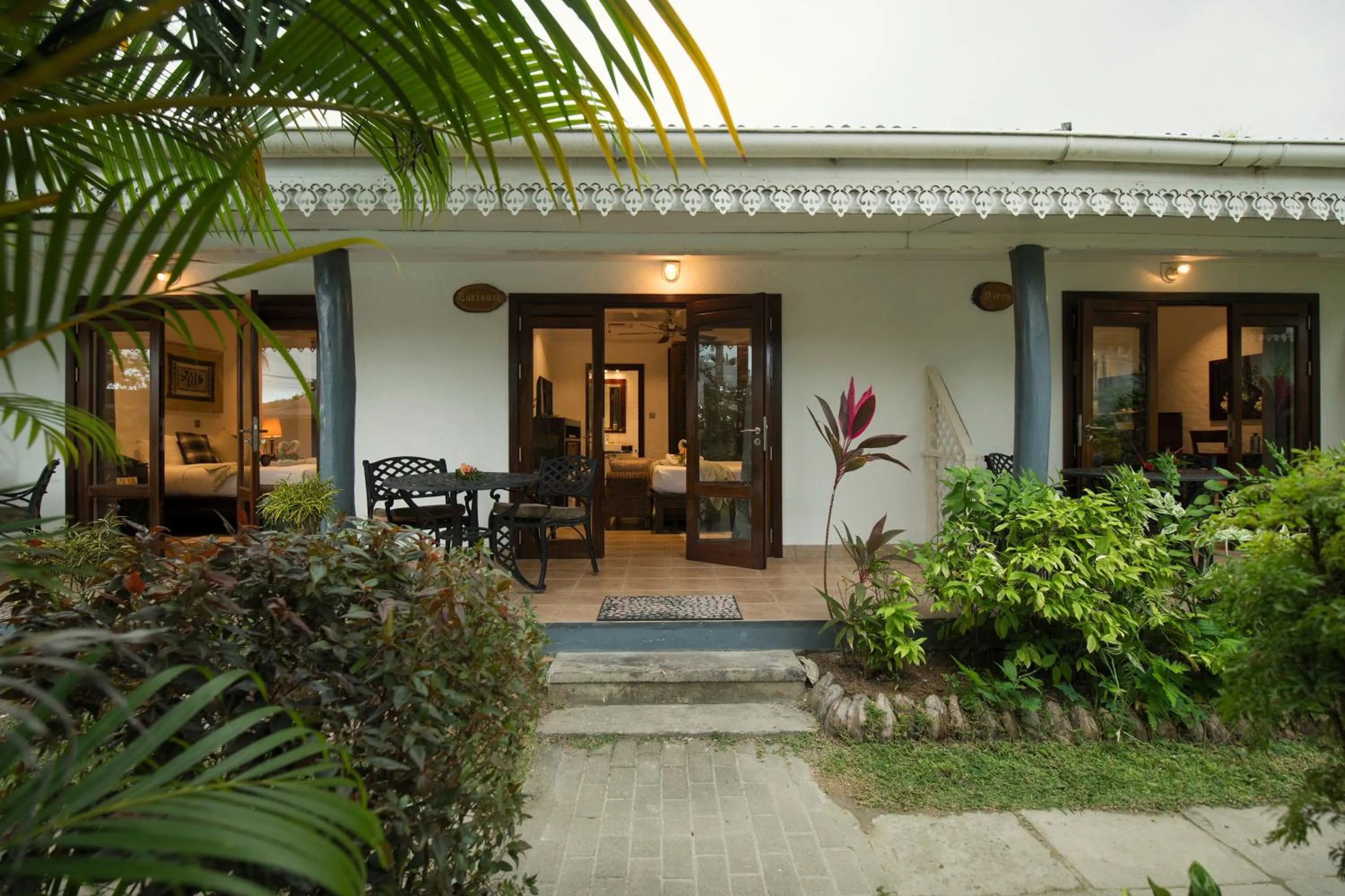 Property building in Auberge d'Anse Boileau & Restaurant Chez Plume