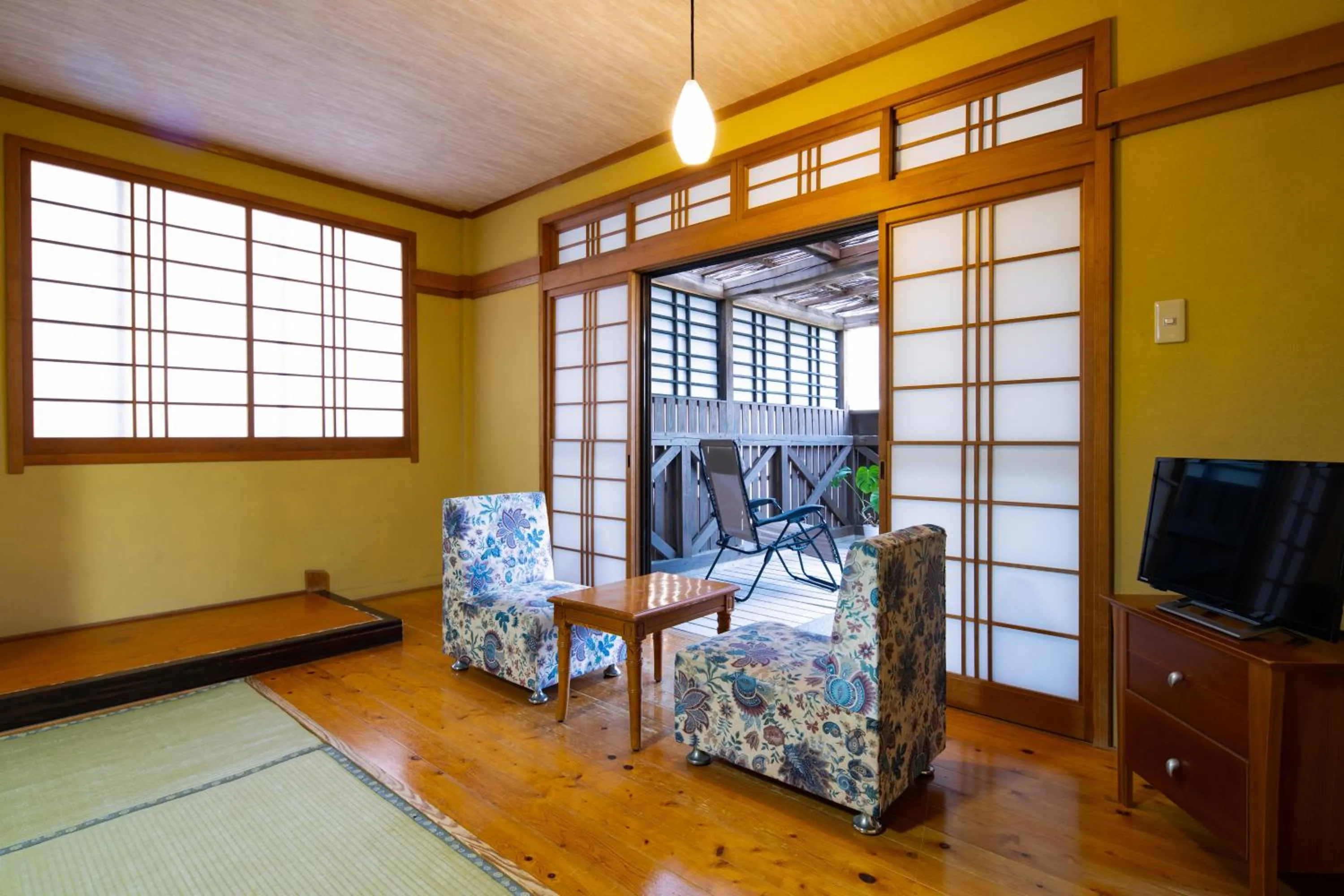 Photo of the whole room in Hozanso Beppu