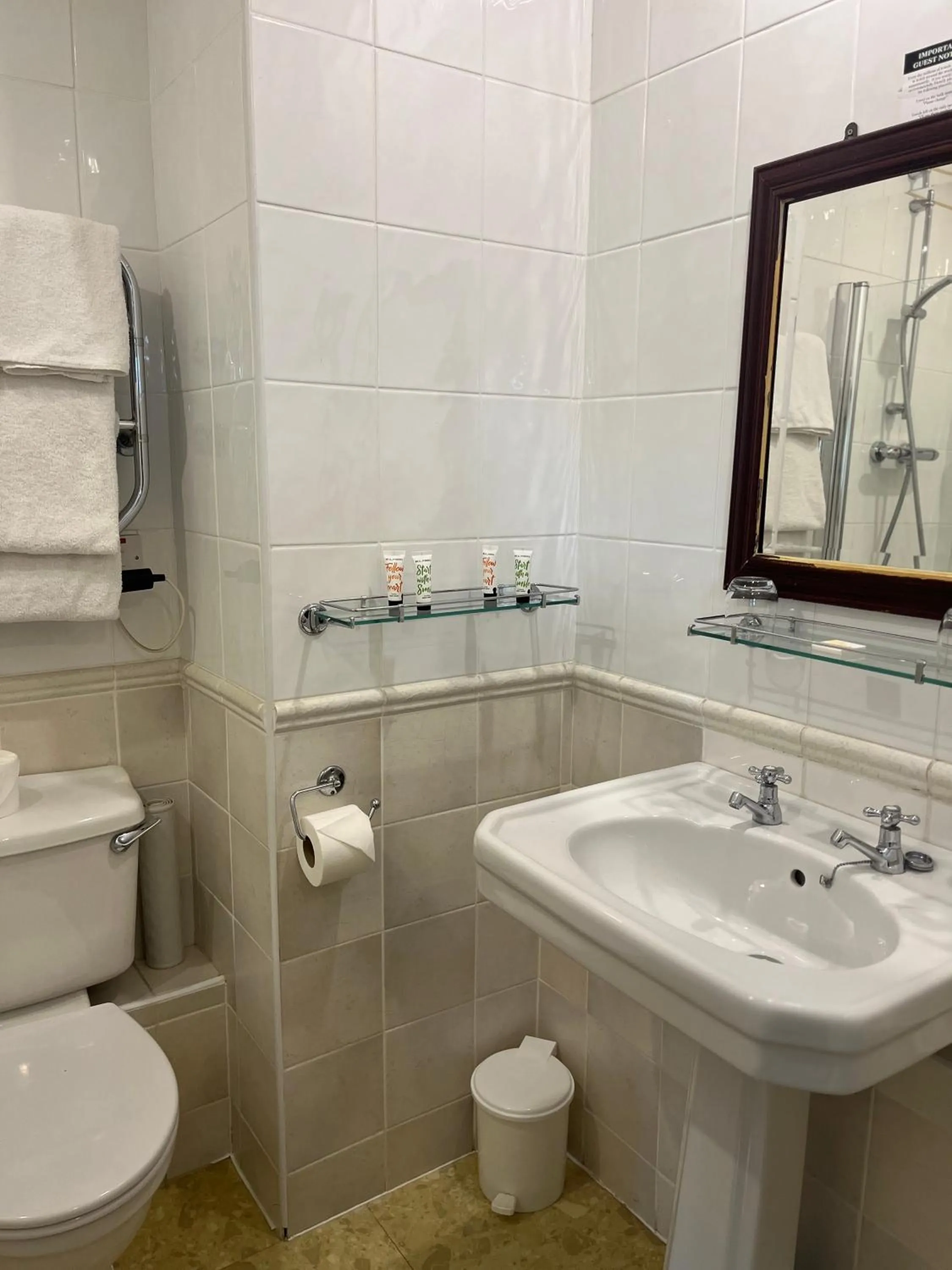 Bathroom in Noel Arms - "A Bespoke Hotel"