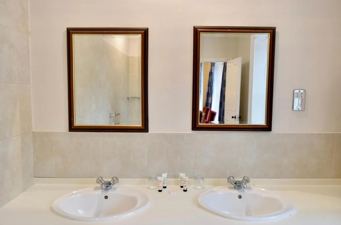 Bathroom in Noel Arms - "A Bespoke Hotel"