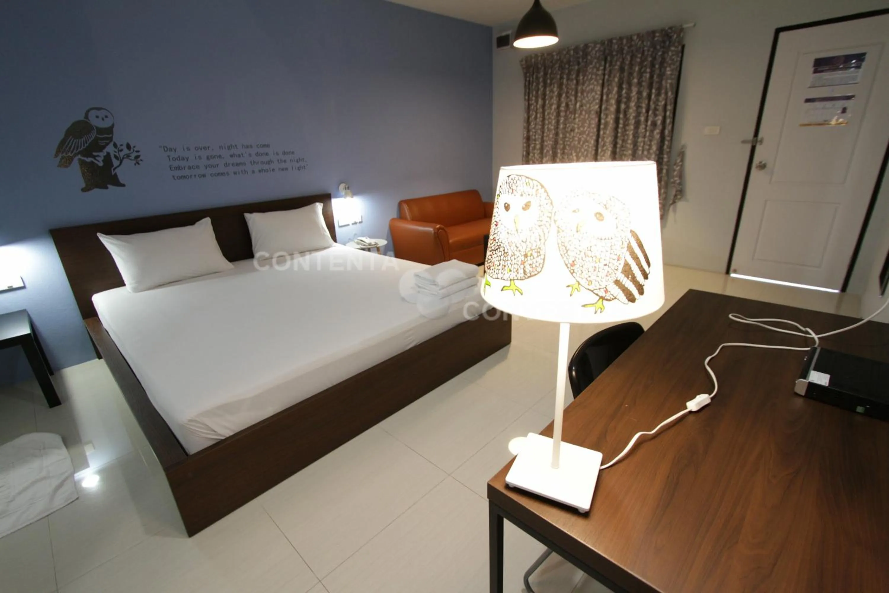 Bed in Eazy Motel B.a.n.g.n.a