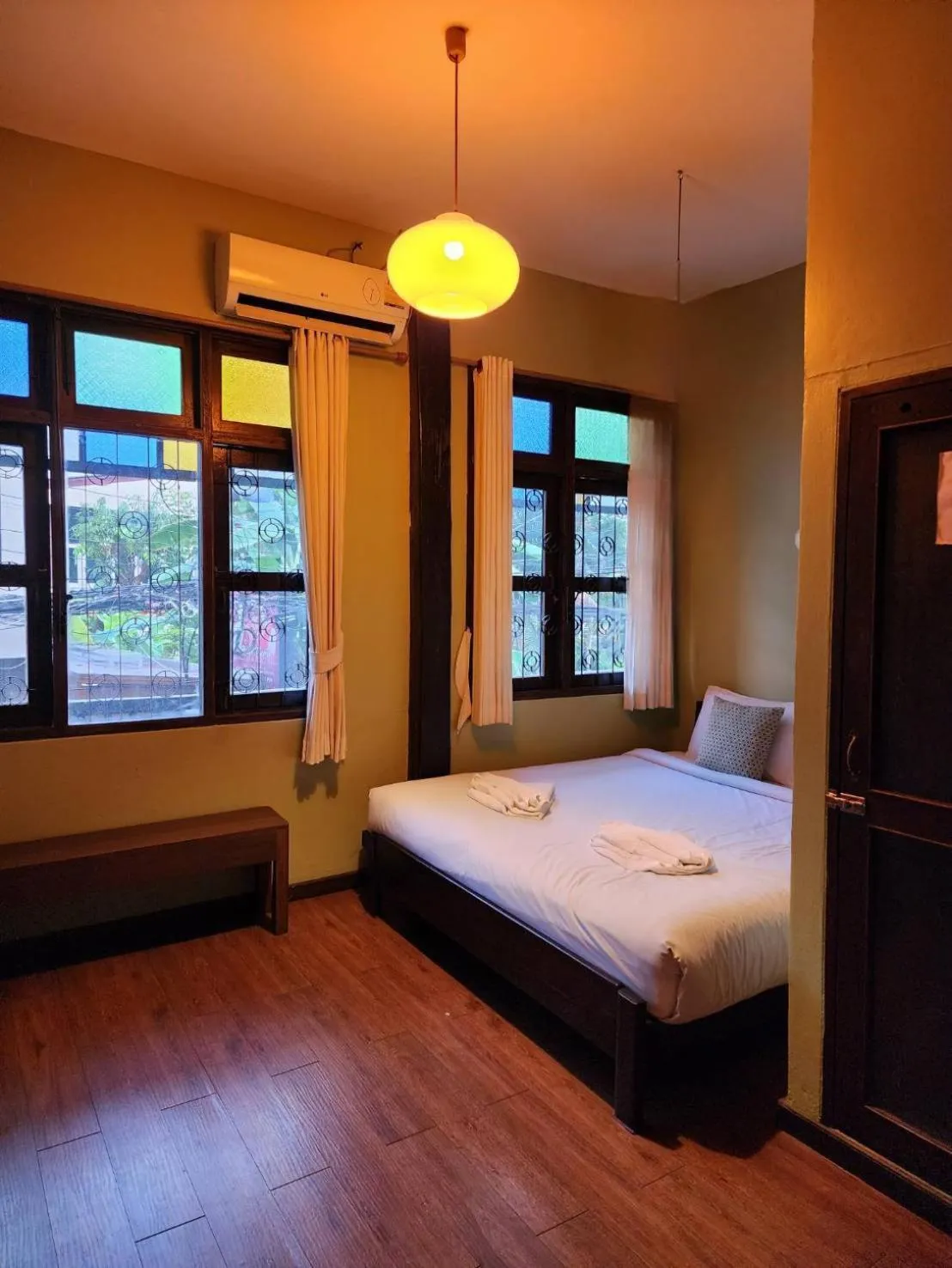 Photo of the whole room in Mi Casa Thaphae Chiang Mai