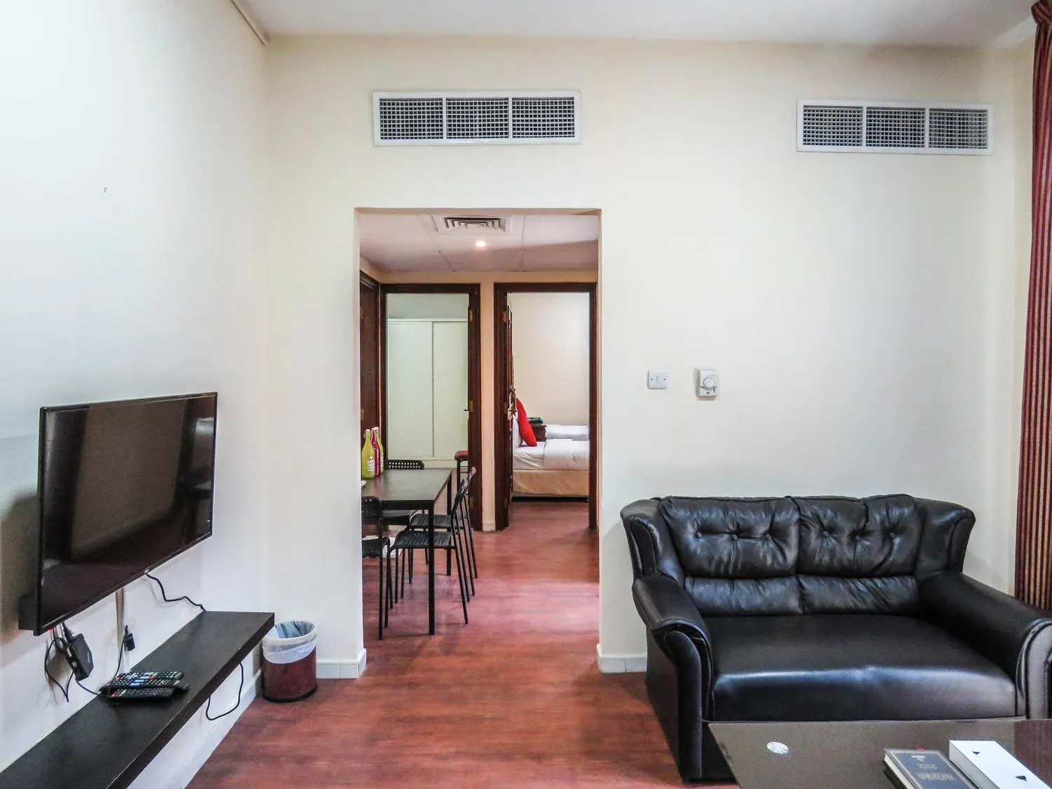 TV and multimedia in Al Ferdous Hotel Apartment