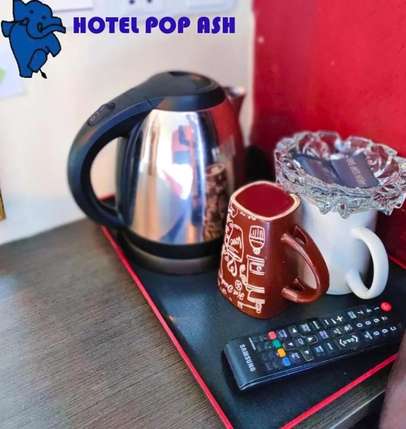 HOTEL POP ASH
