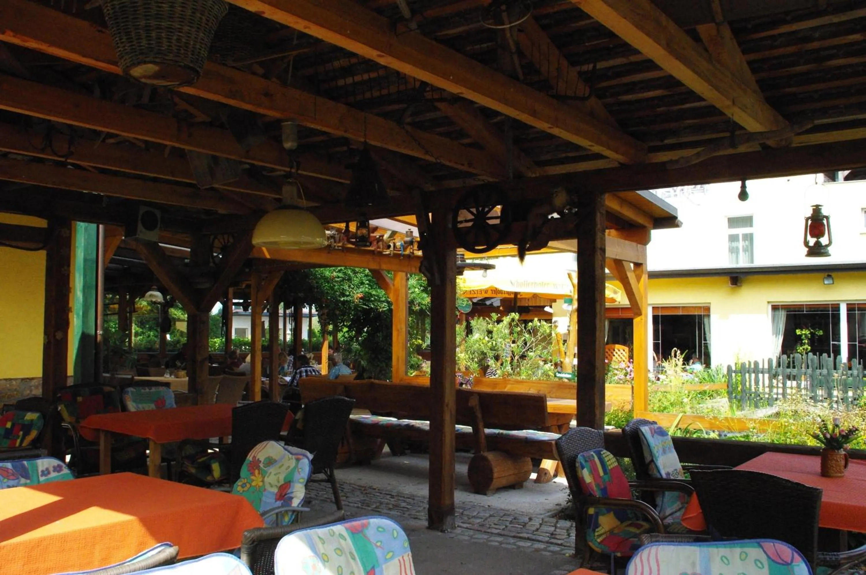 Restaurant/places to eat in Landhotel Heidekrug