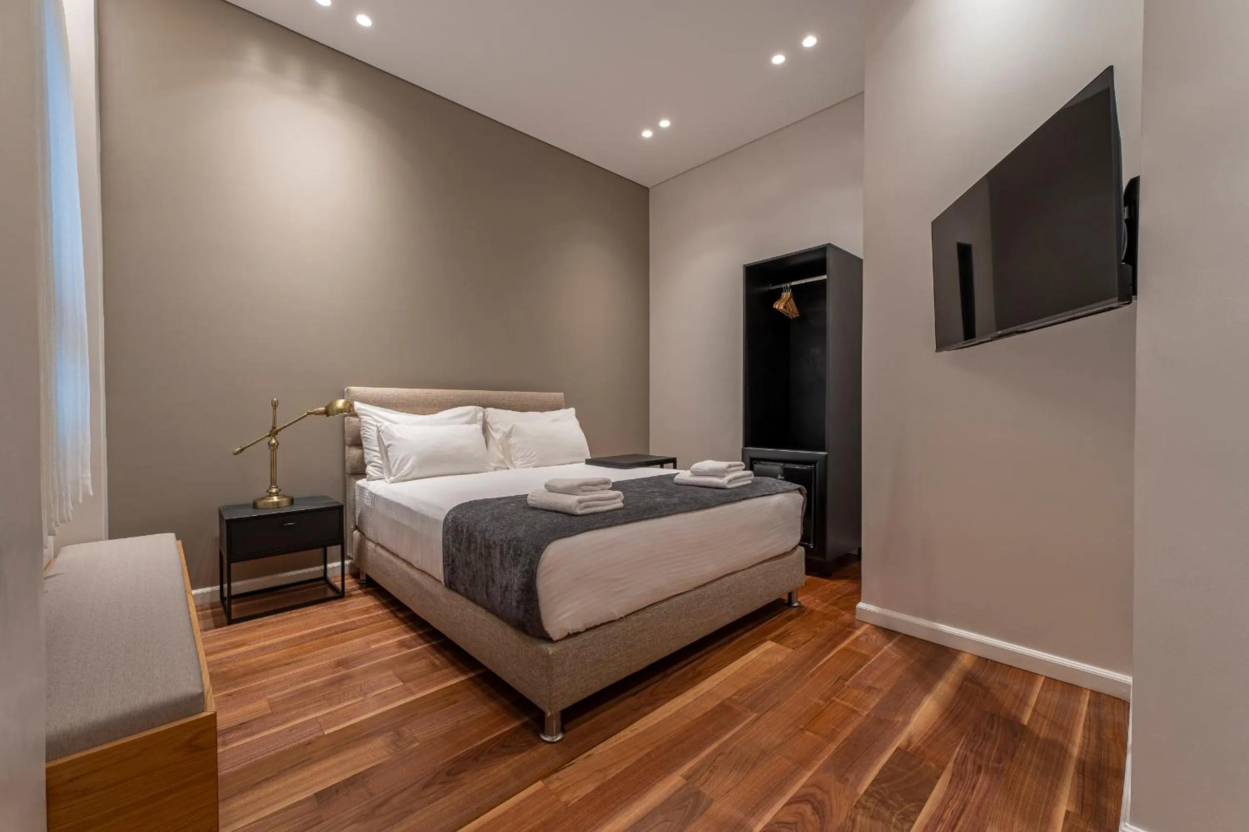 Photo of the whole room, Bed in Hematian Hotel by Effy