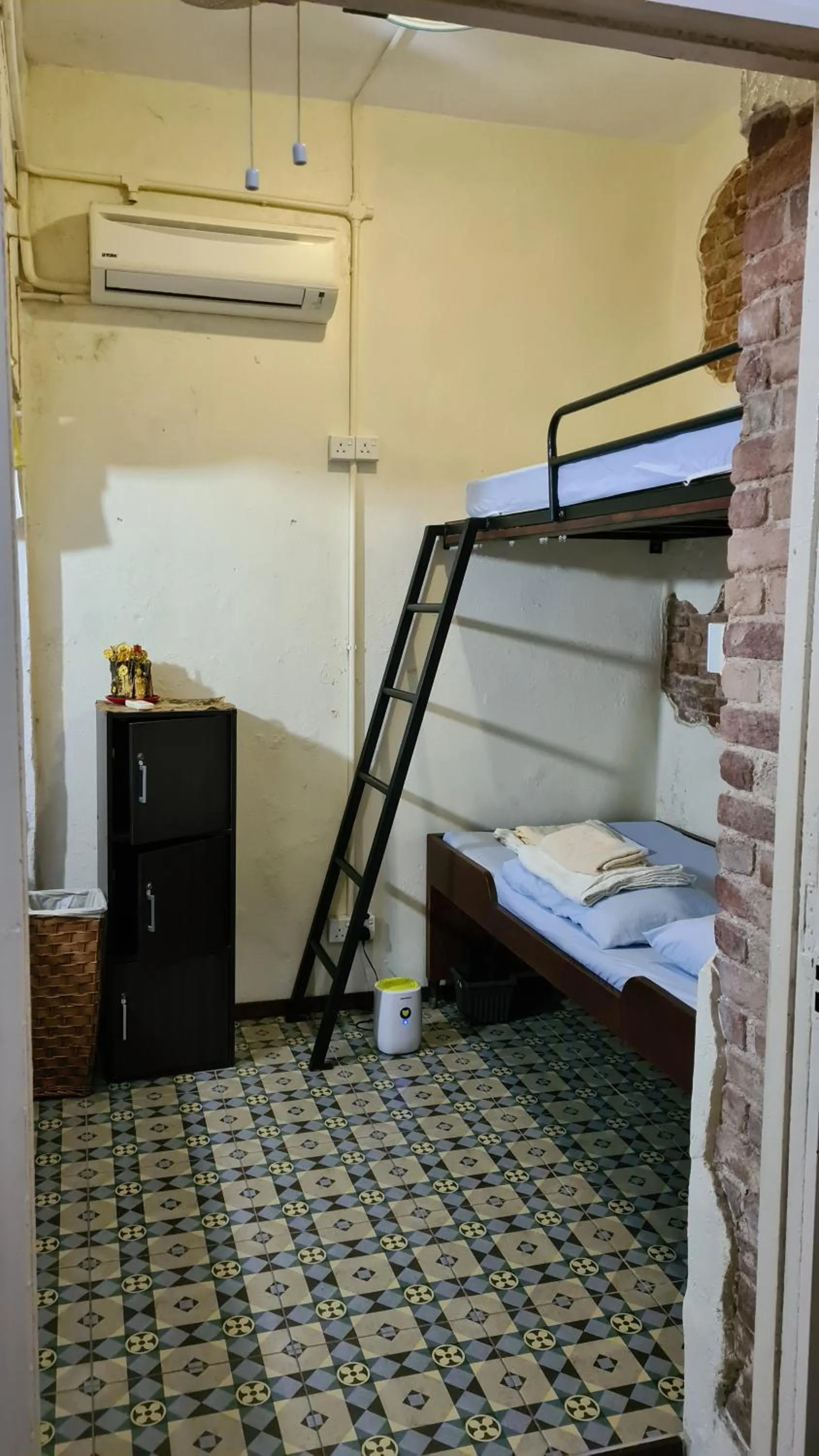 Bed in Sojourn Beds & Cafe