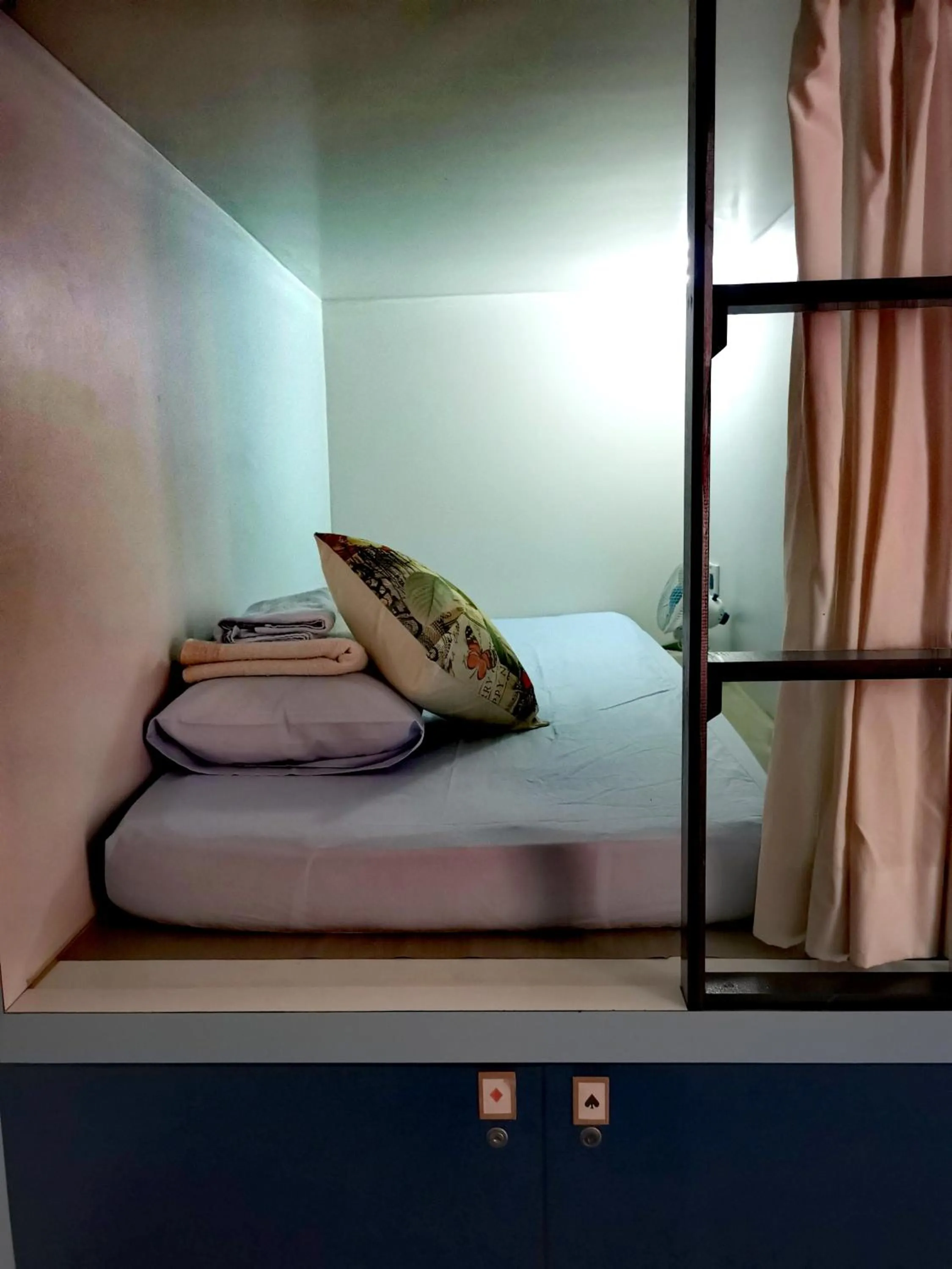 Bed in Sojourn Beds & Cafe