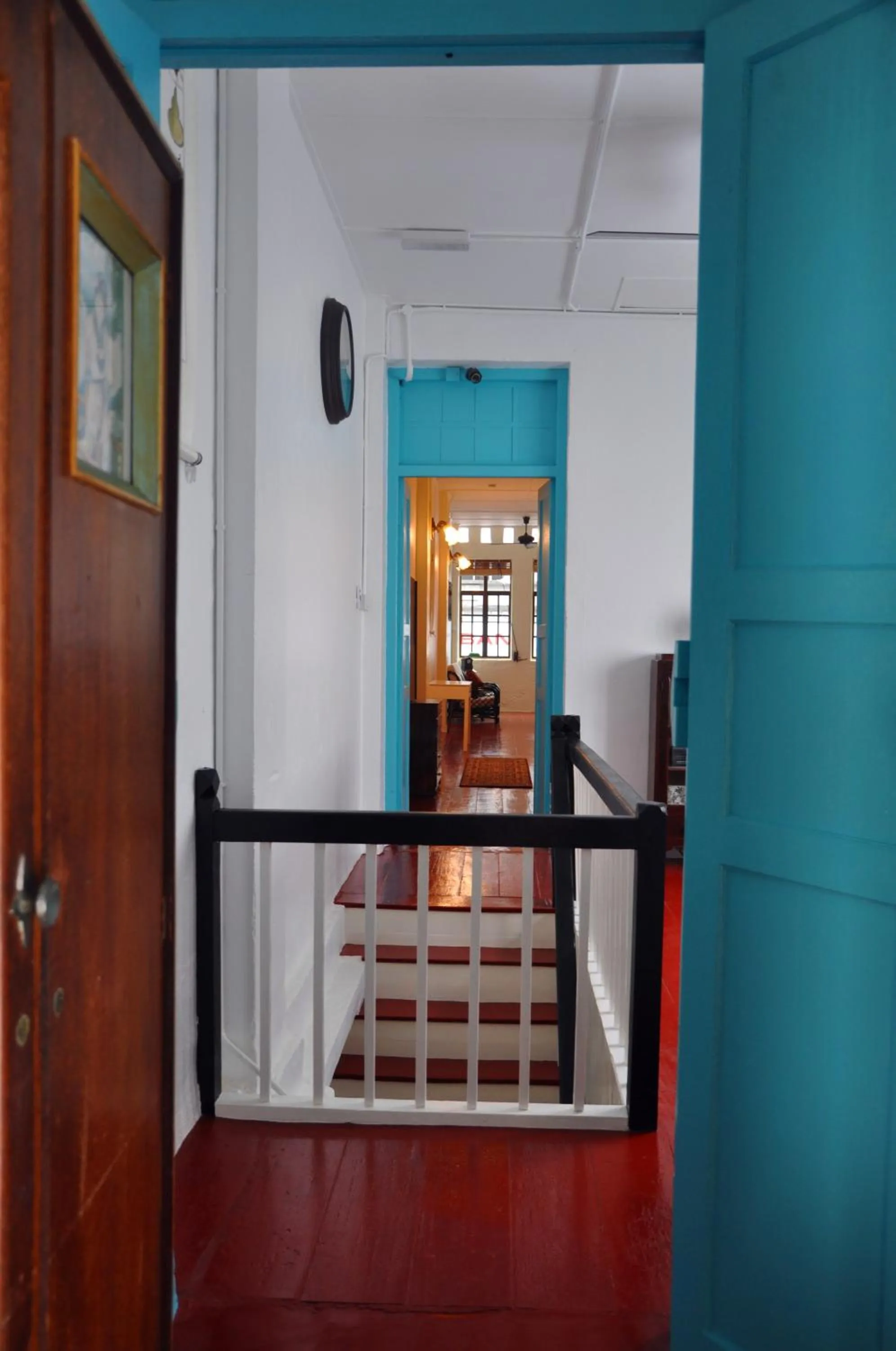 Communal lounge/ TV room, Bed in Sojourn Beds & Cafe