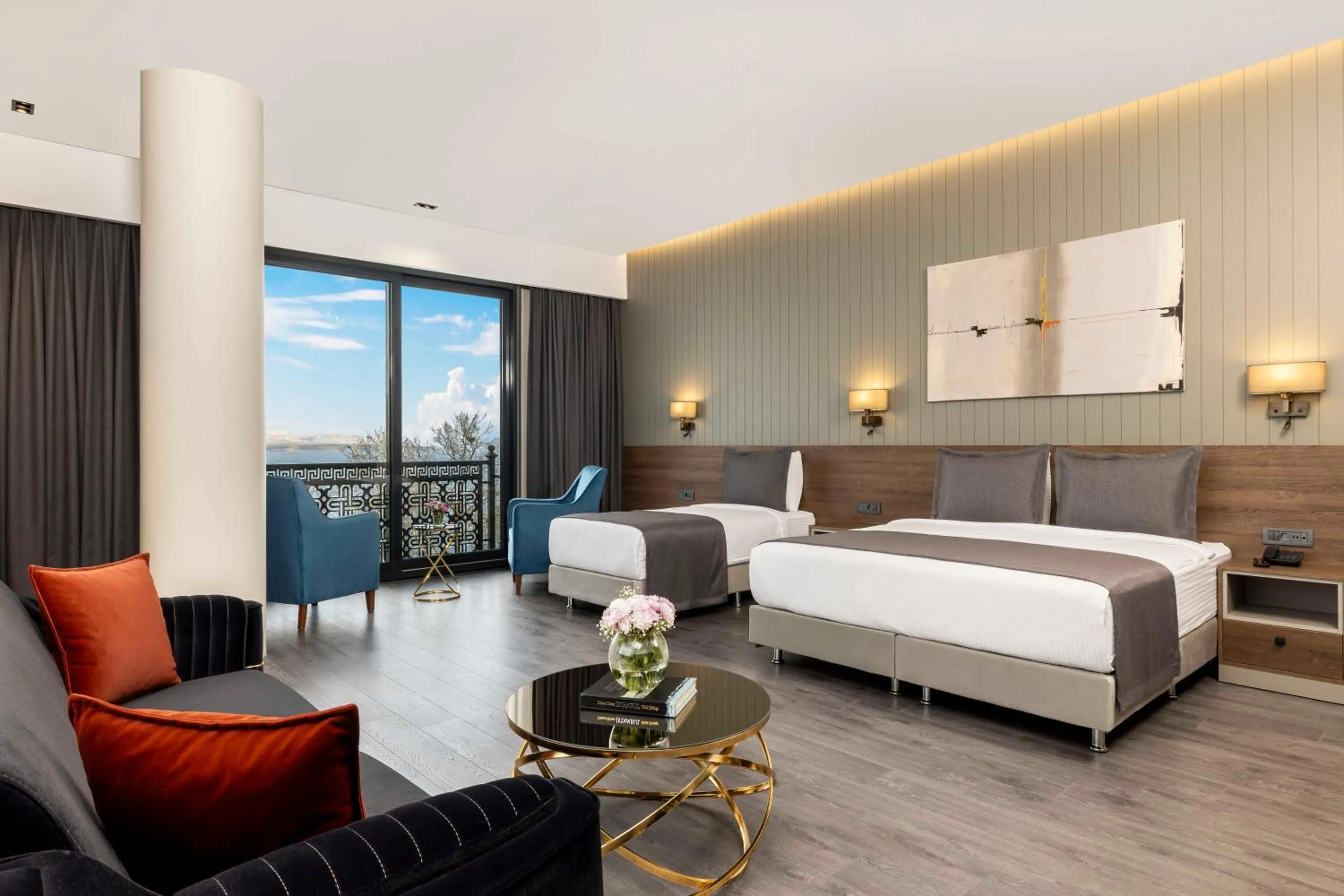 Photo of the whole room, Bed in Ezkar Bathonea Art İstanbul Hotel