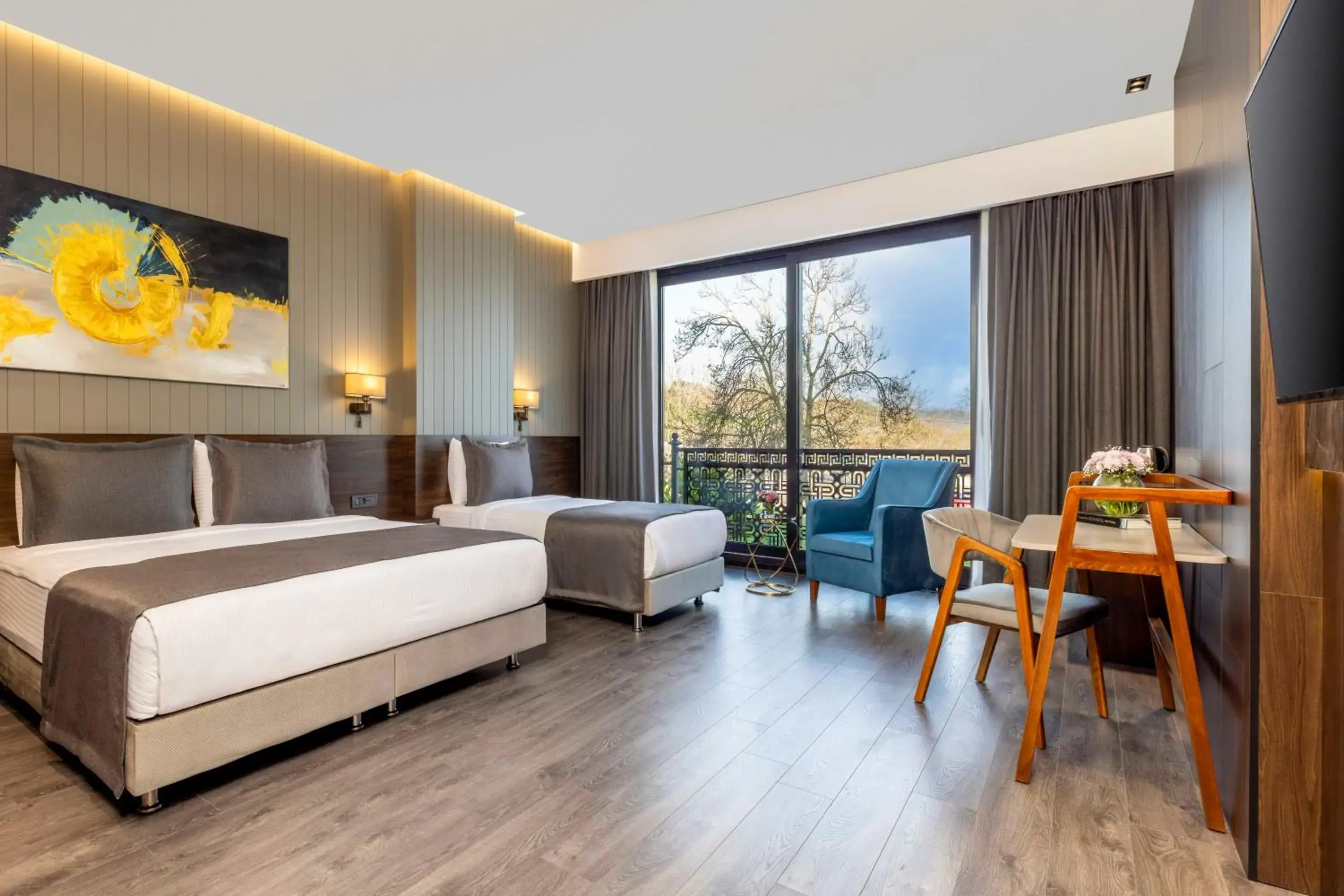 Family Room with Garden View in Ezkar Bathonea Art İstanbul Hotel Family Room with Garden View in Ezkar Bathonea Art İstanbul Hotel