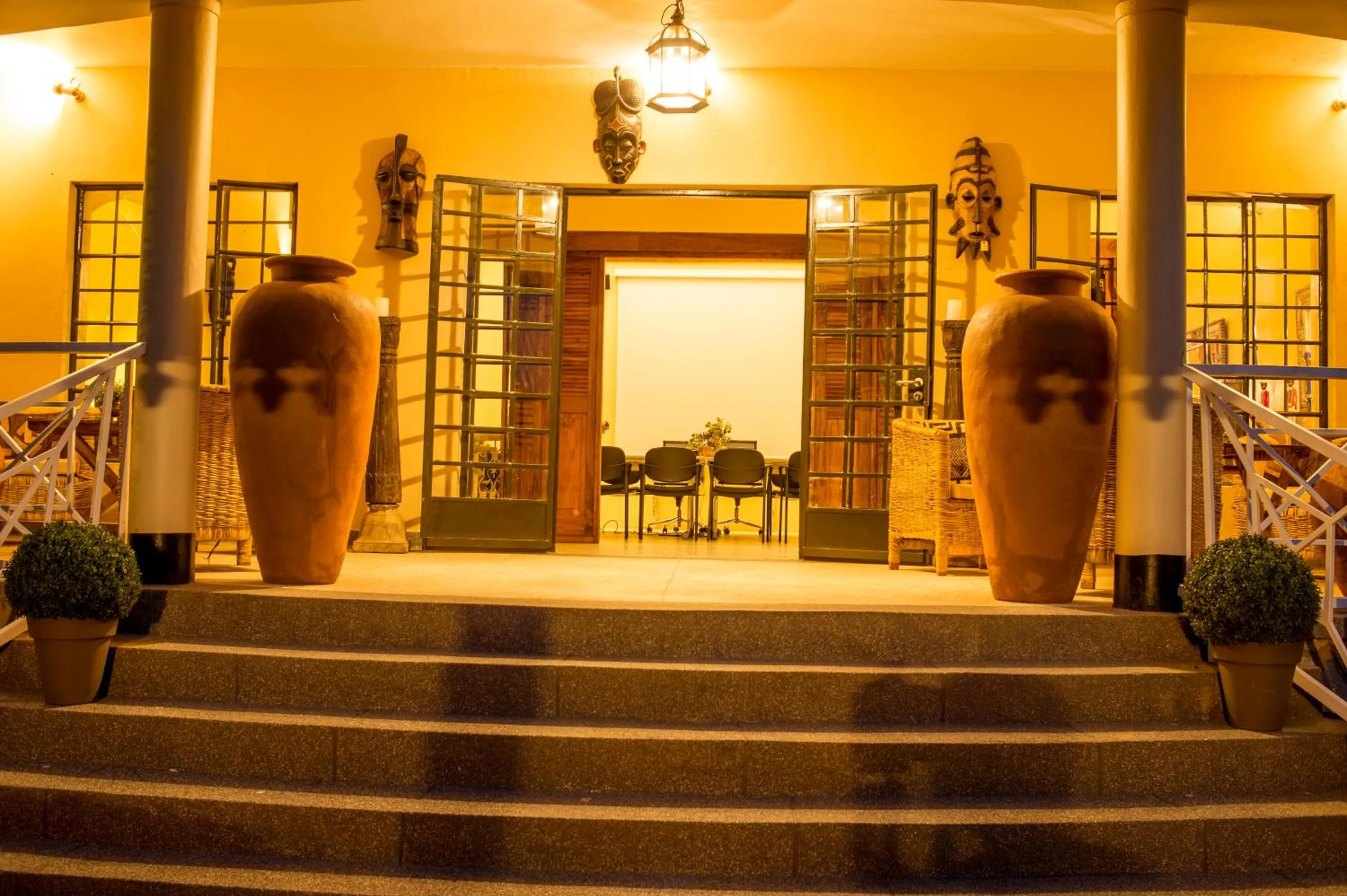 Facade/entrance in Villa Kololo