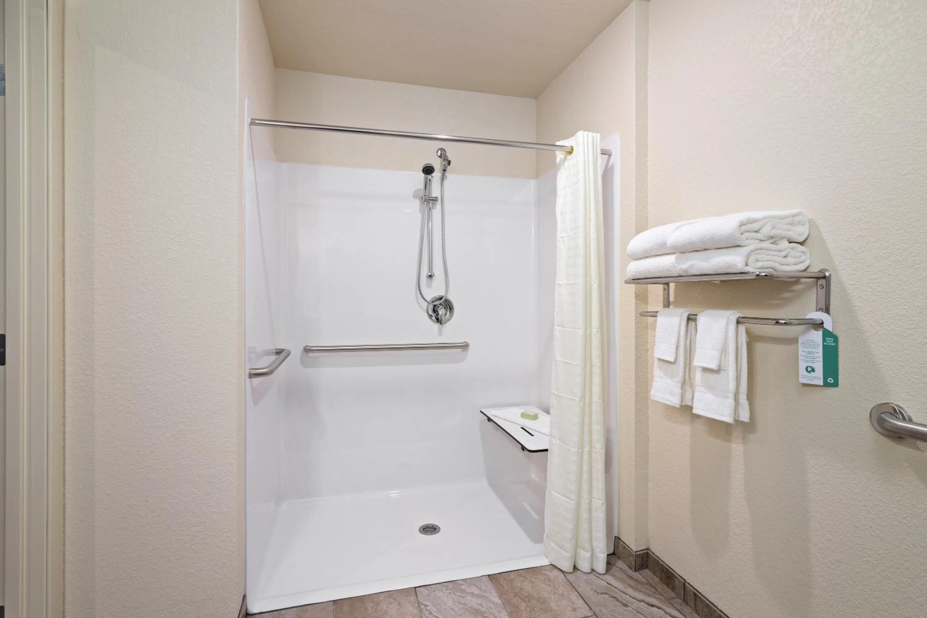 Bathroom in Cobblestone Inn & Suites - Julesburg
