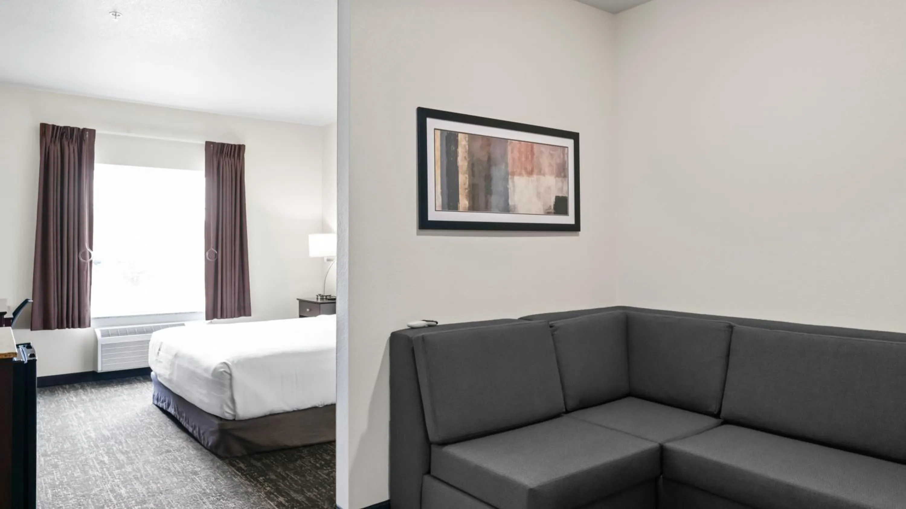 Bedroom, Bed in Cobblestone Inn & Suites - Julesburg