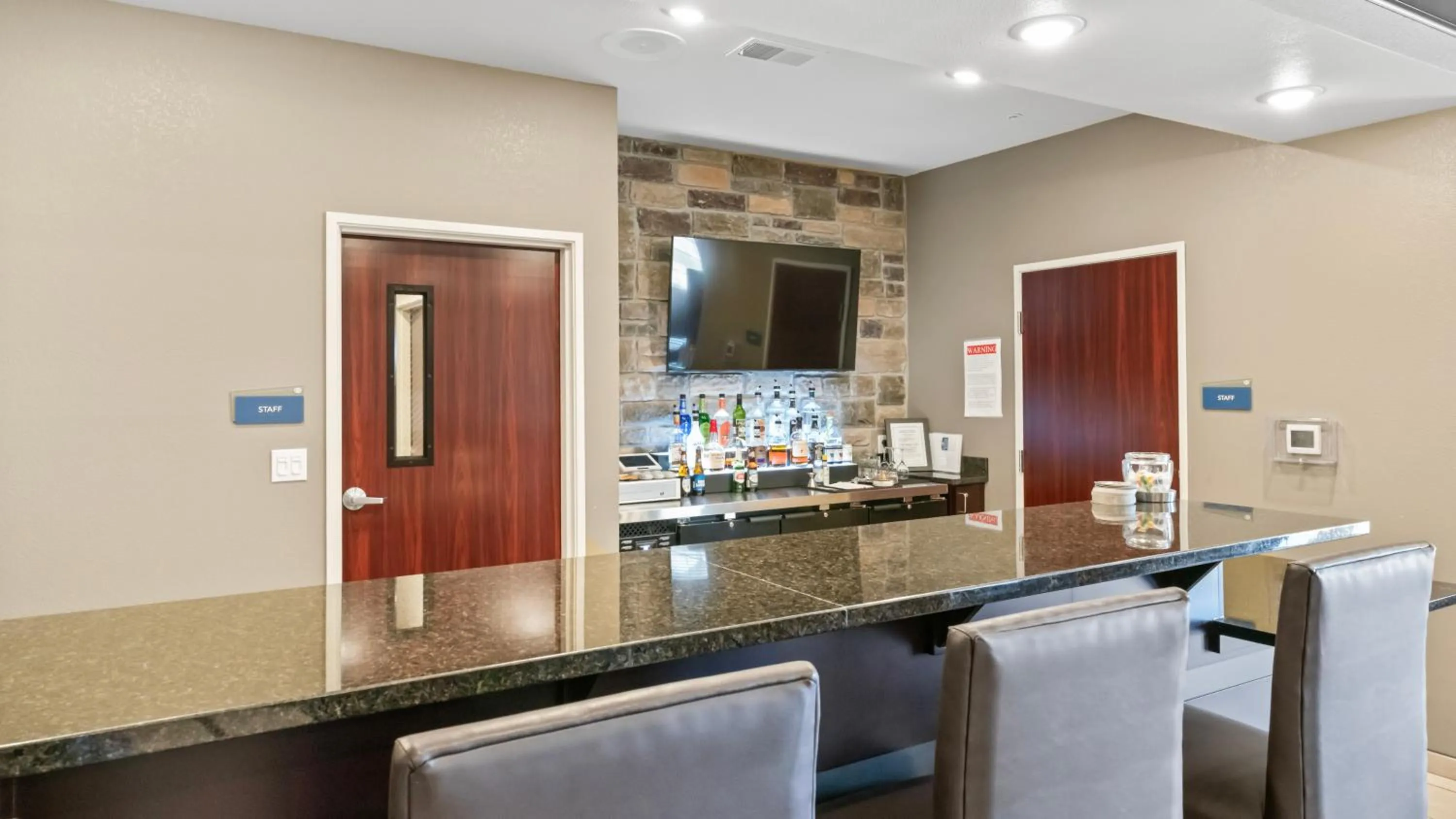 Lounge or bar in Cobblestone Inn & Suites - Julesburg