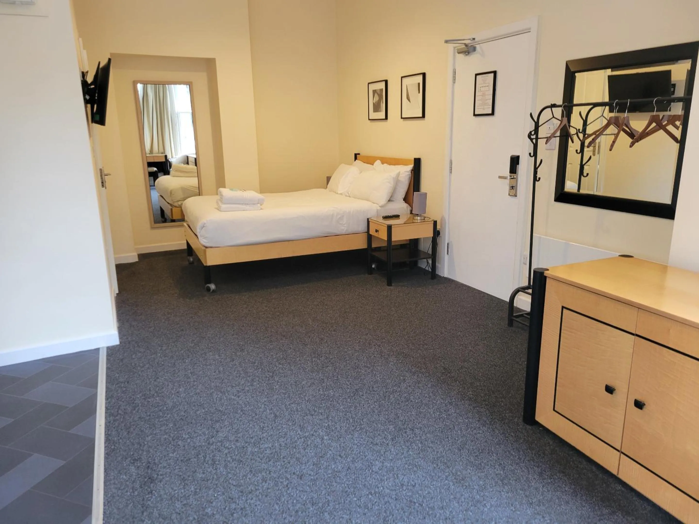 Bedroom, Bed in Nysdill Hotel Norwich