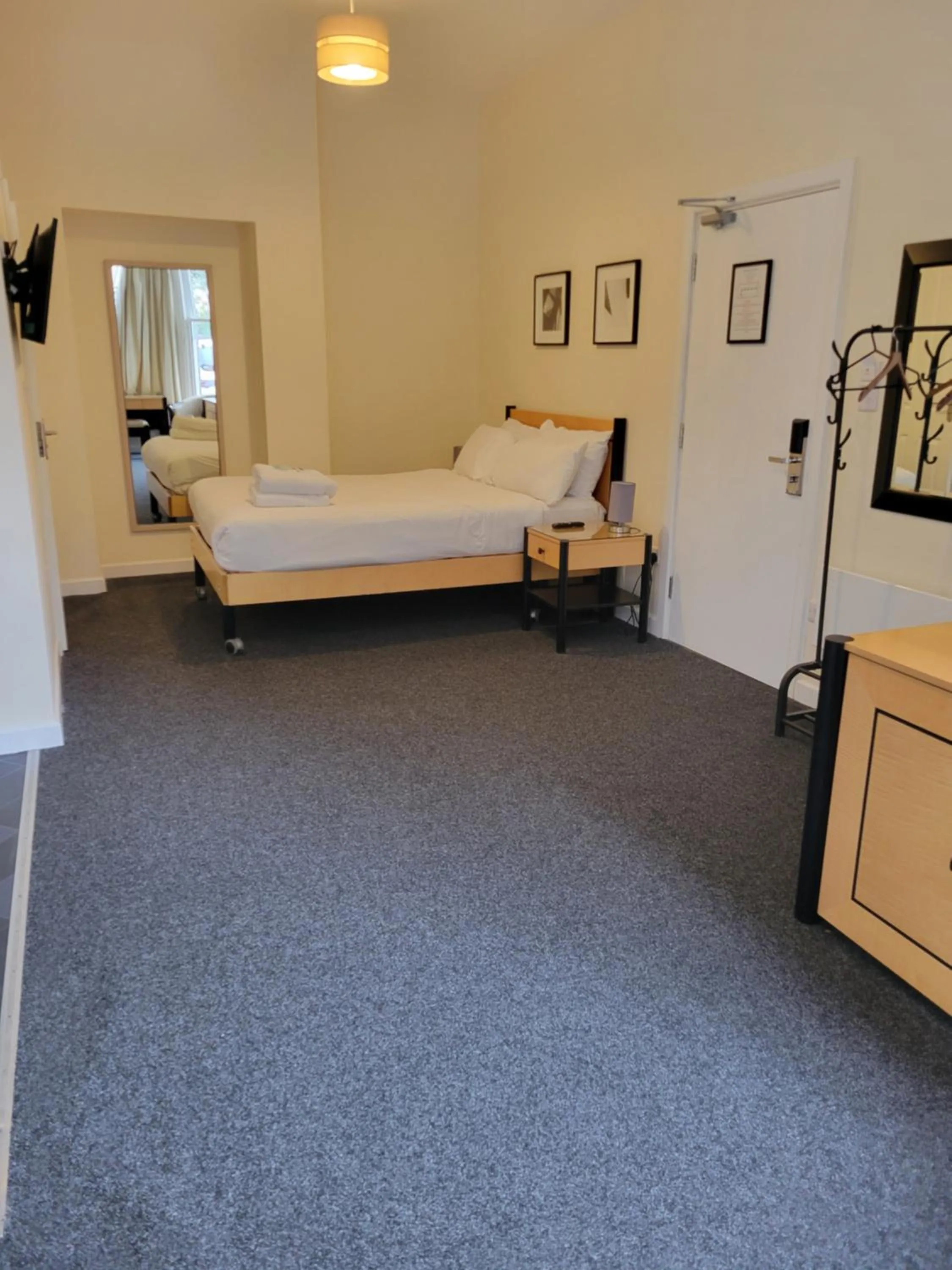 Photo of the whole room, Bed in Nysdill Accommodation Ltd
