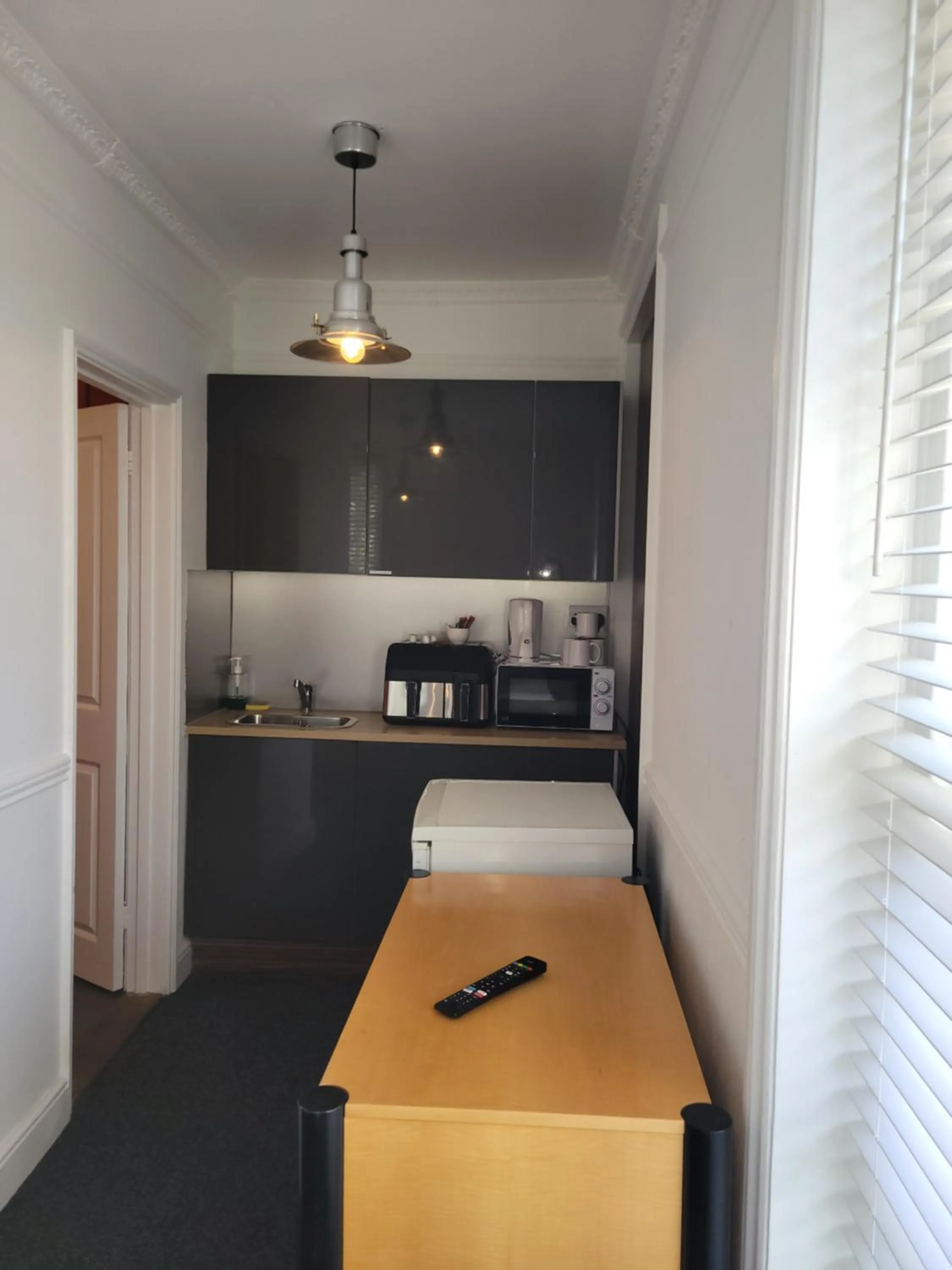 Kitchen or kitchenette, Bed in Nysdill Accommodation Ltd