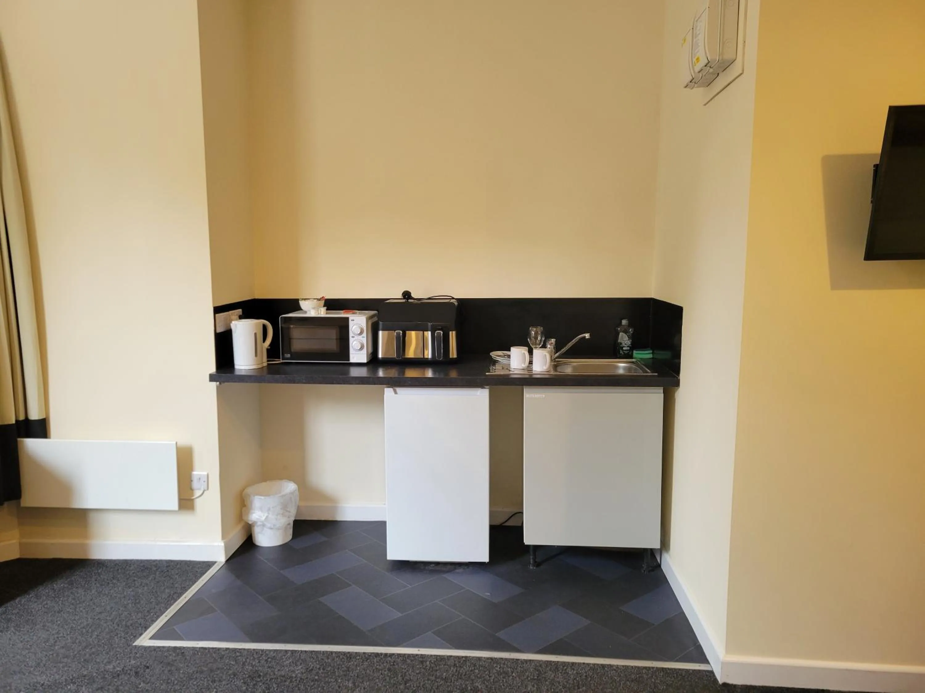 Kitchen or kitchenette in Nysdill Accommodation Ltd