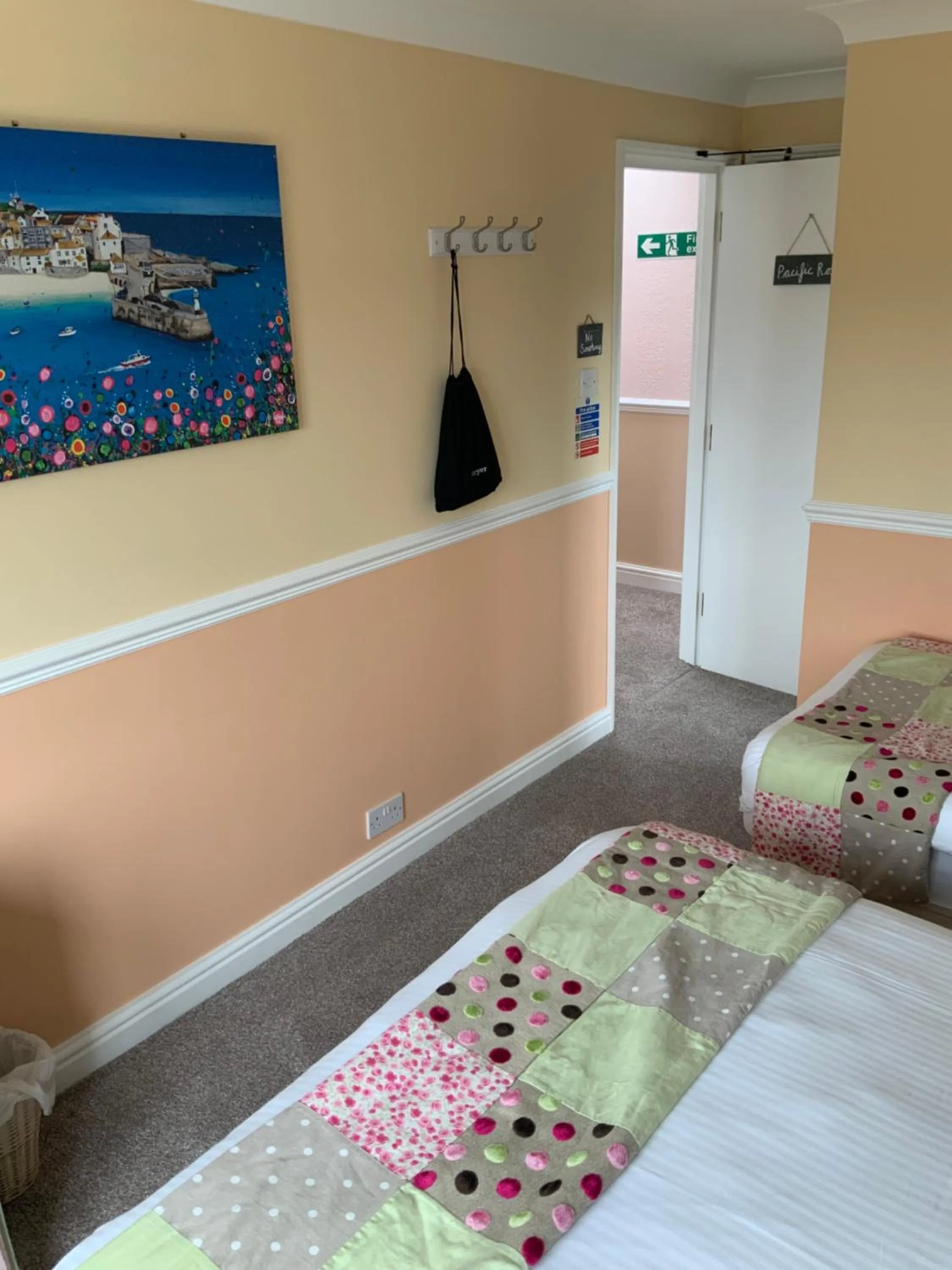 Bedroom, Bed in Green Apple Bed and Breakfast