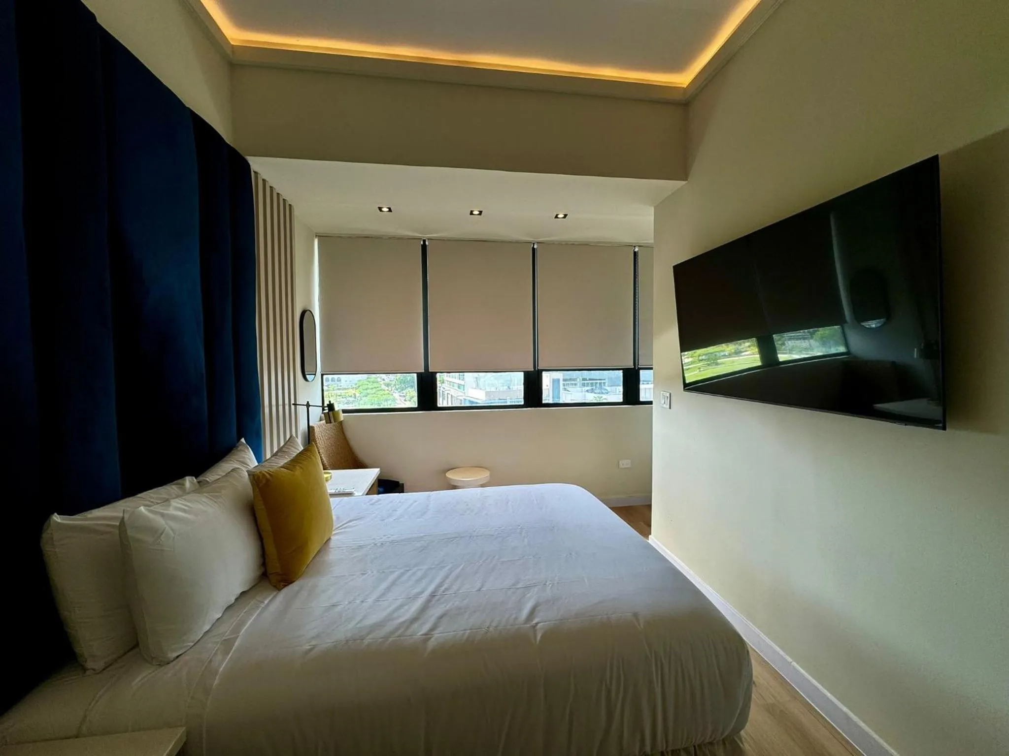 TV and multimedia, Bed in Metro Art Hotel