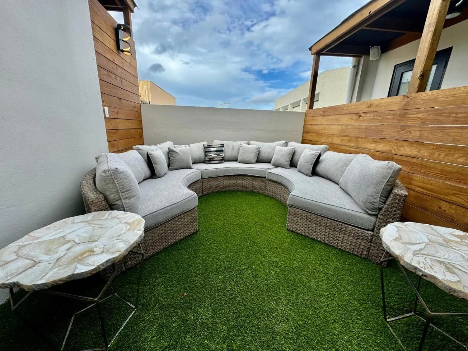 Patio in Metro Art Hotel