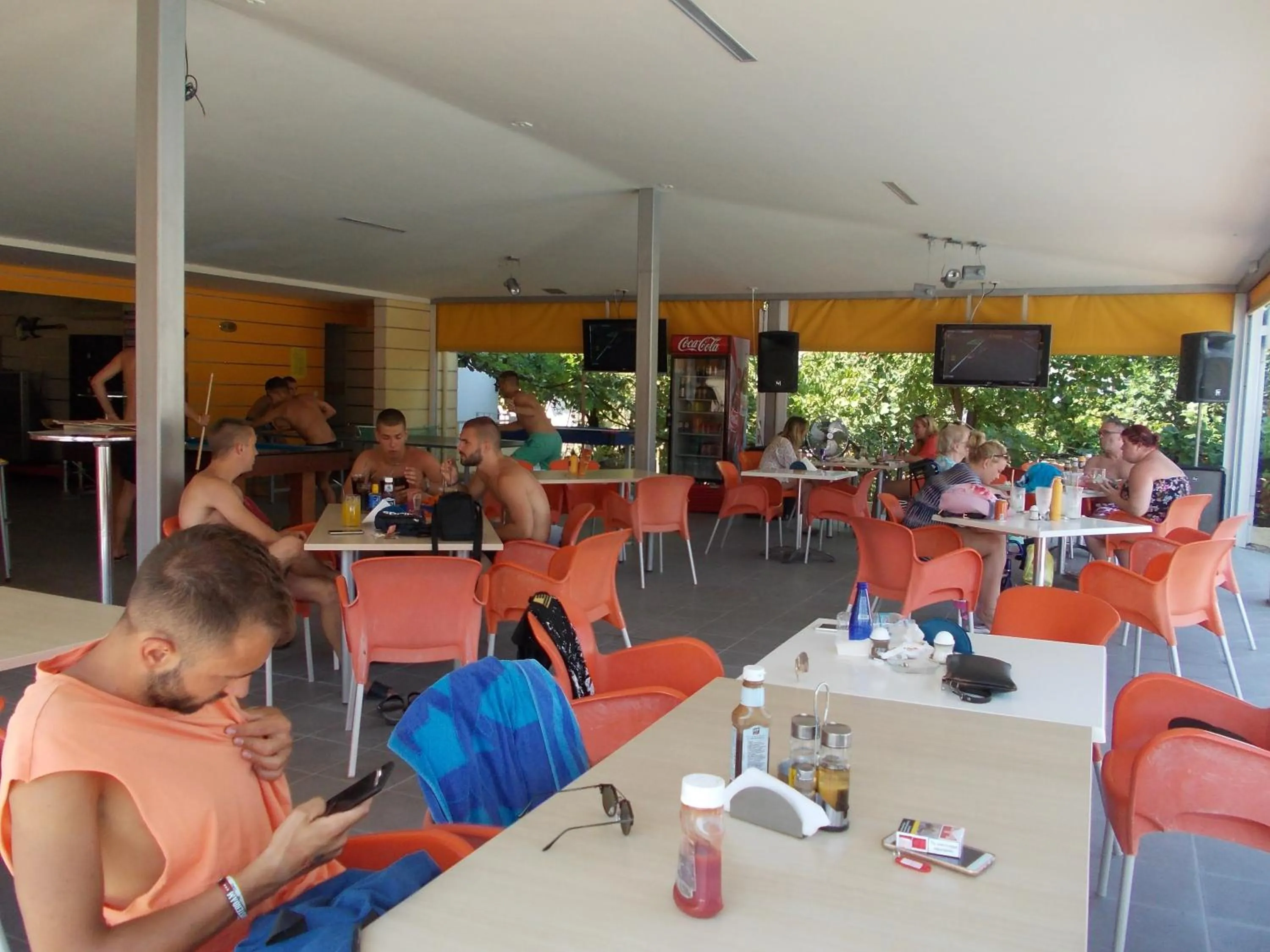 Continental breakfast in Kavos Central Gardens