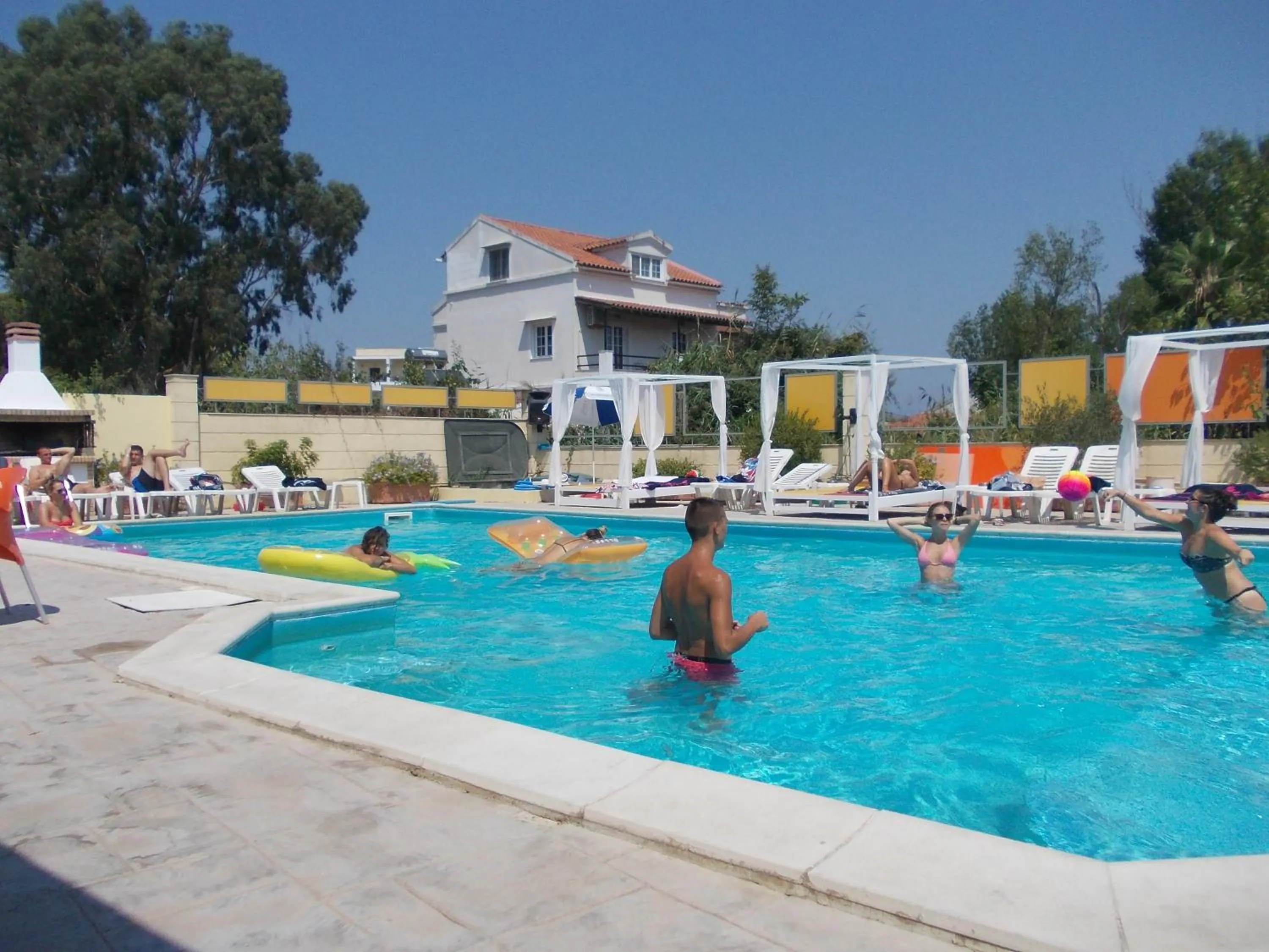 Swimming pool in Kavos Central Gardens
