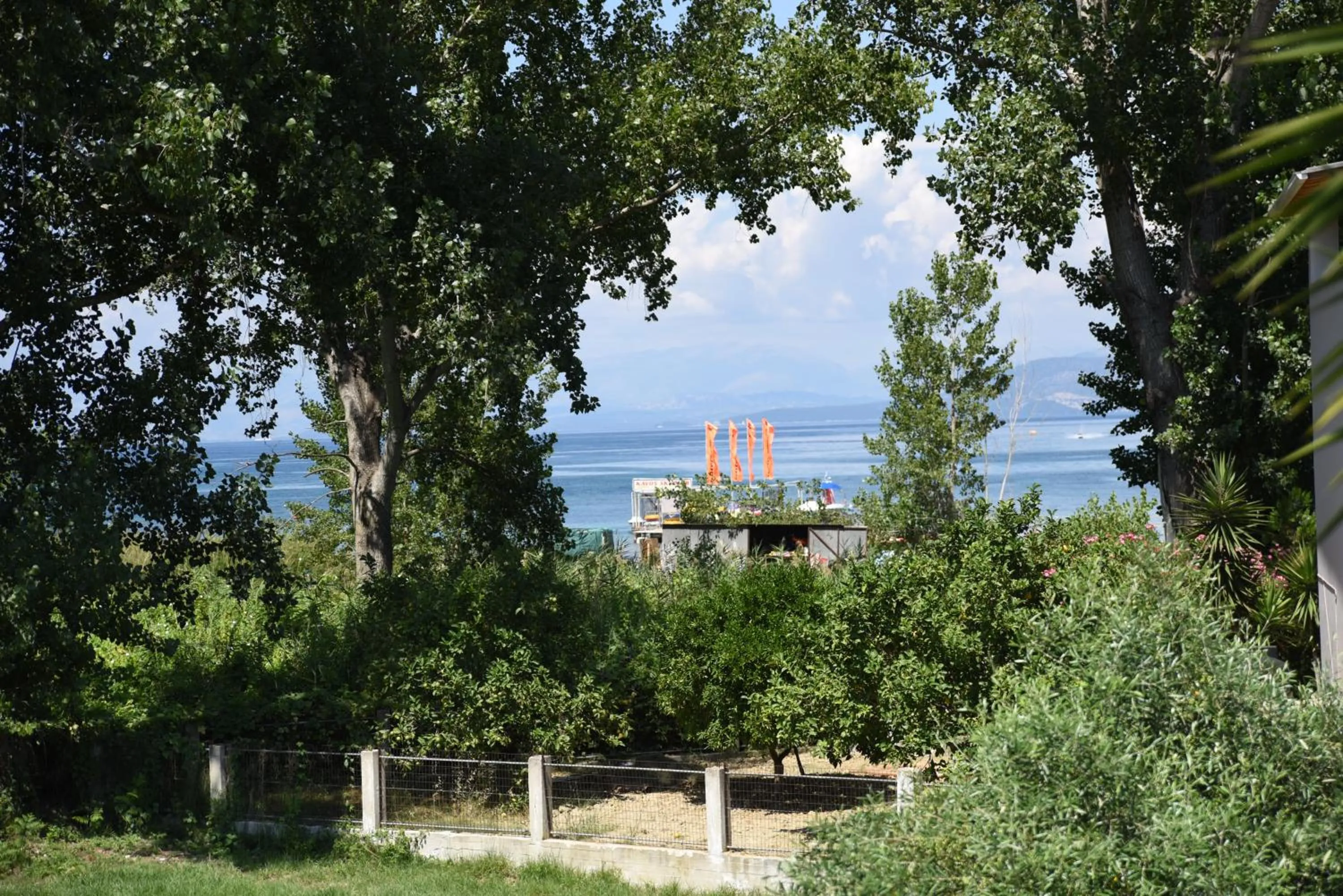 Kavos Central Gardens