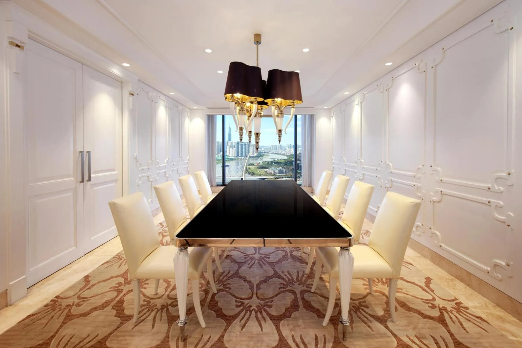 Lounge or bar in The Reverie Saigon