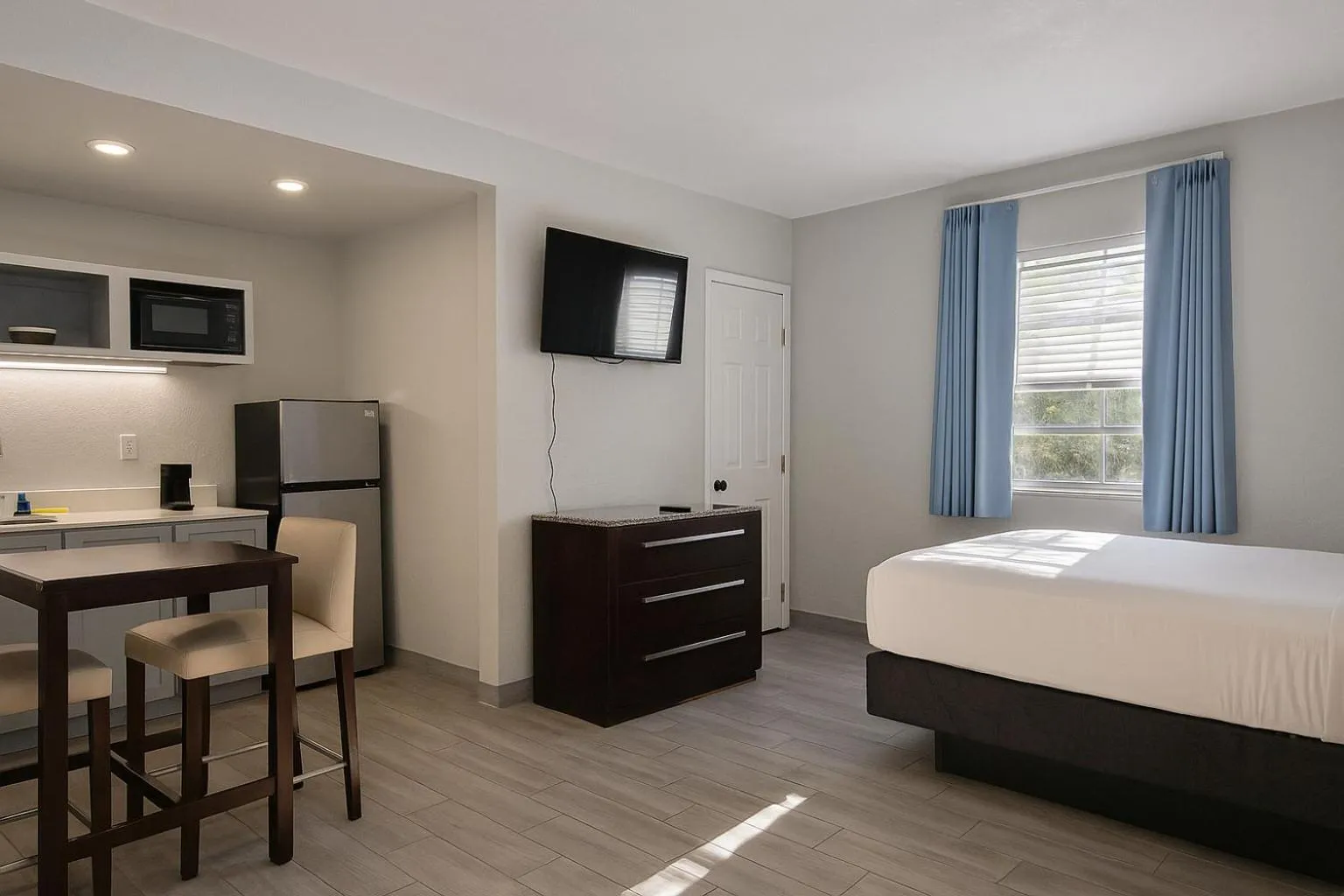 TV and multimedia, Bed in Ocean Holiday Motel